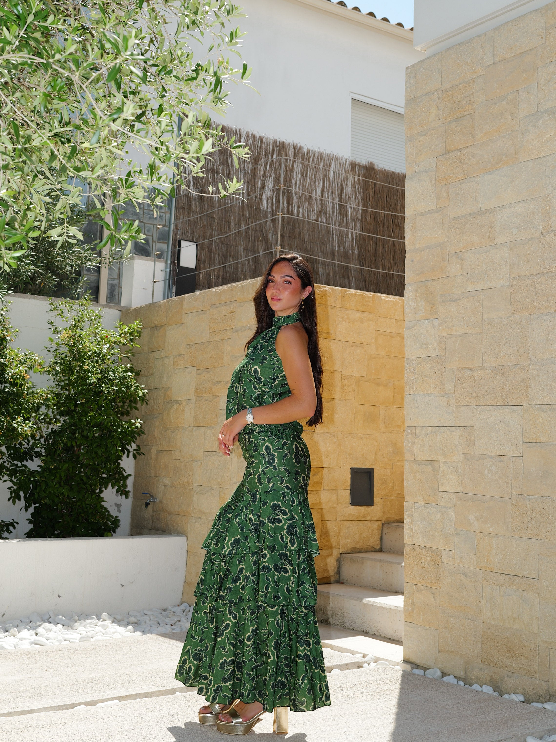 Conjunto halter estampado volantes verde