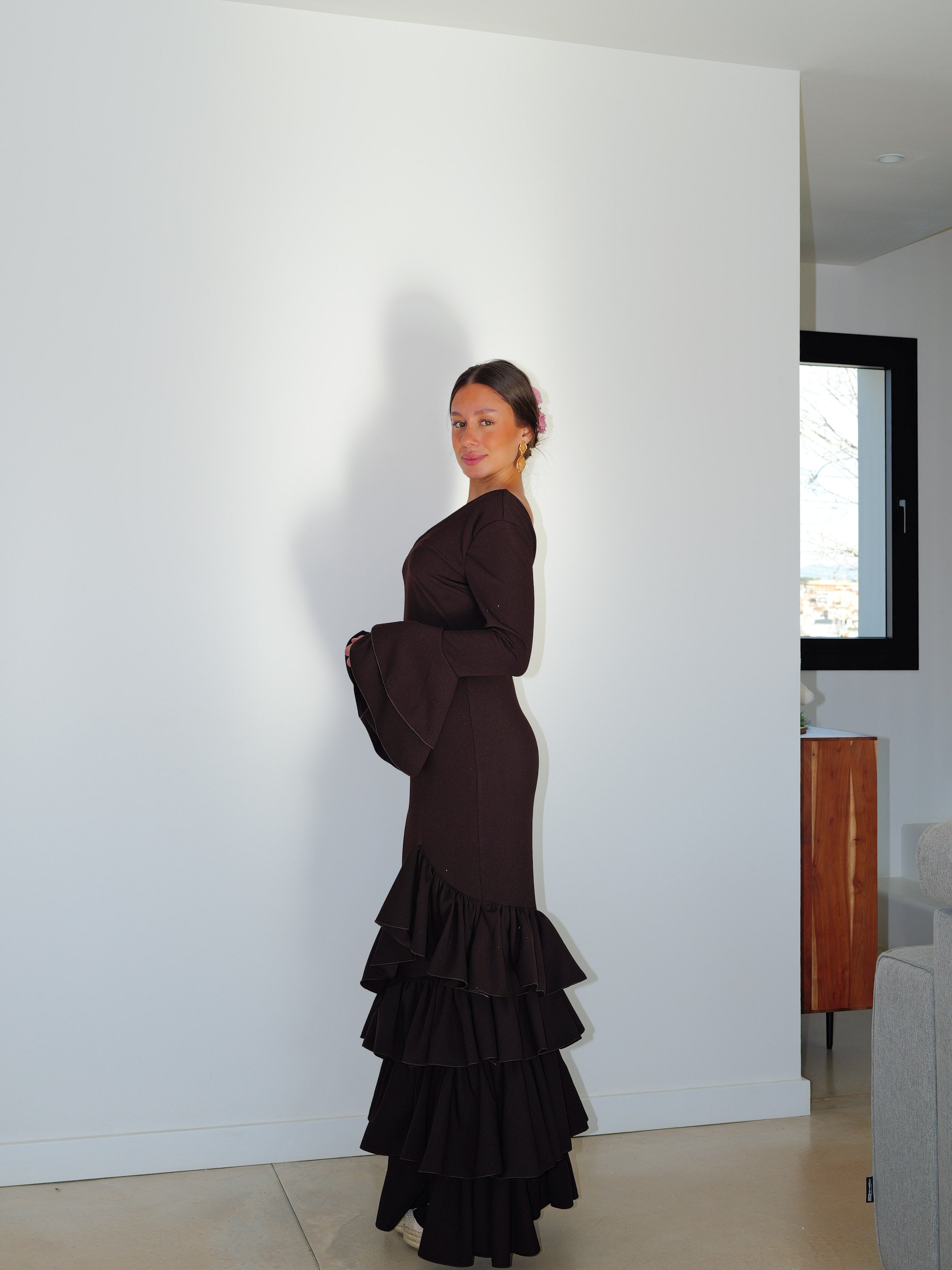 Traje flamenca asimetrico volantes marrón