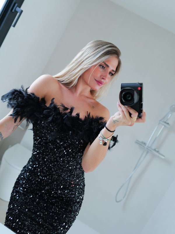 Vestido mini plumas glitter negro