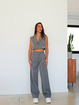 Conjunto cropped traje gris