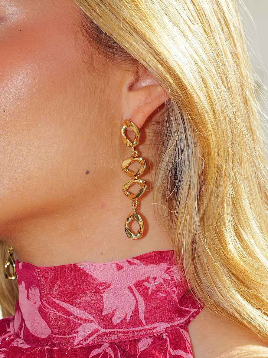 Gold oval chain earrings