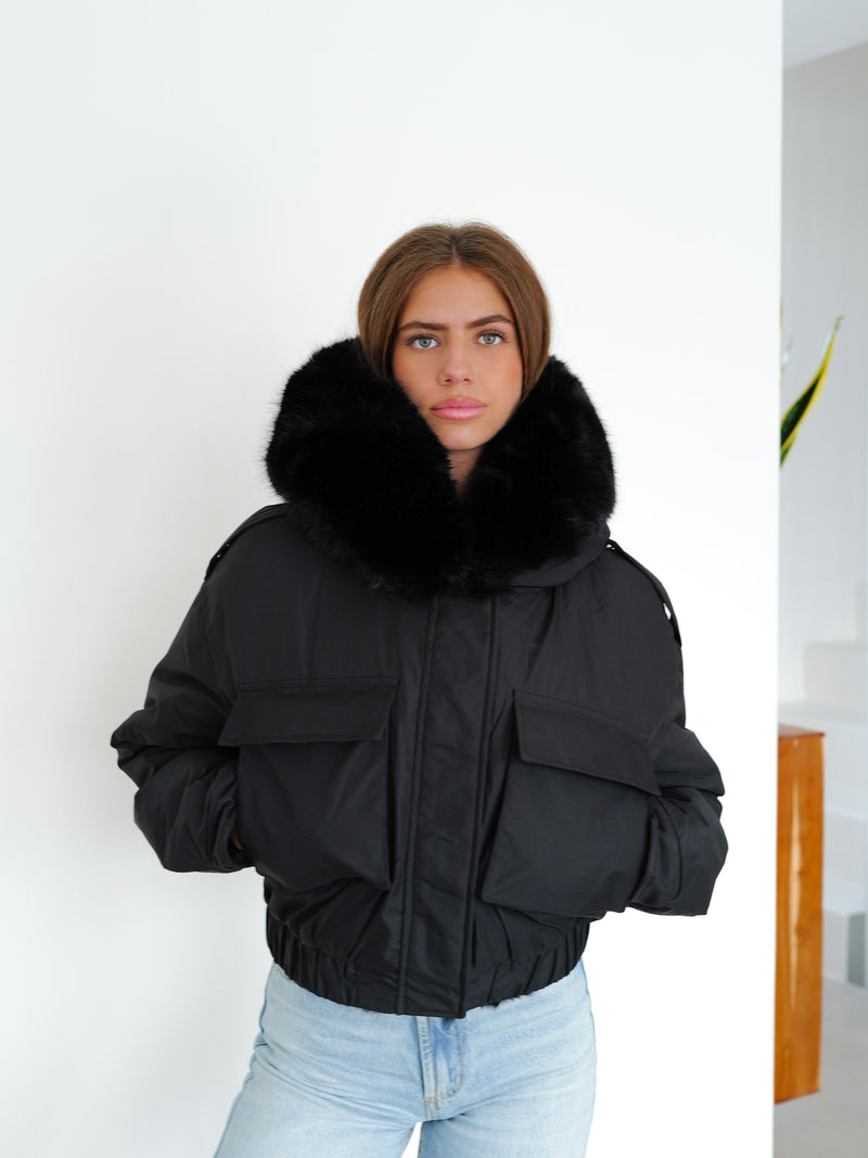 Chaqueta bomber pelo negro