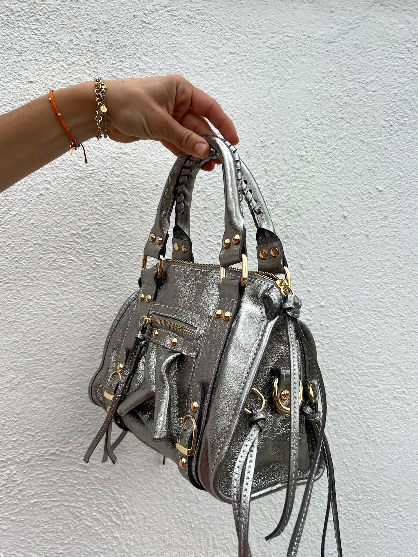 Bolso hebillas piel brillos plata