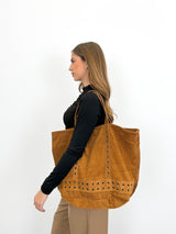 Bolso tachuelas maxi camel