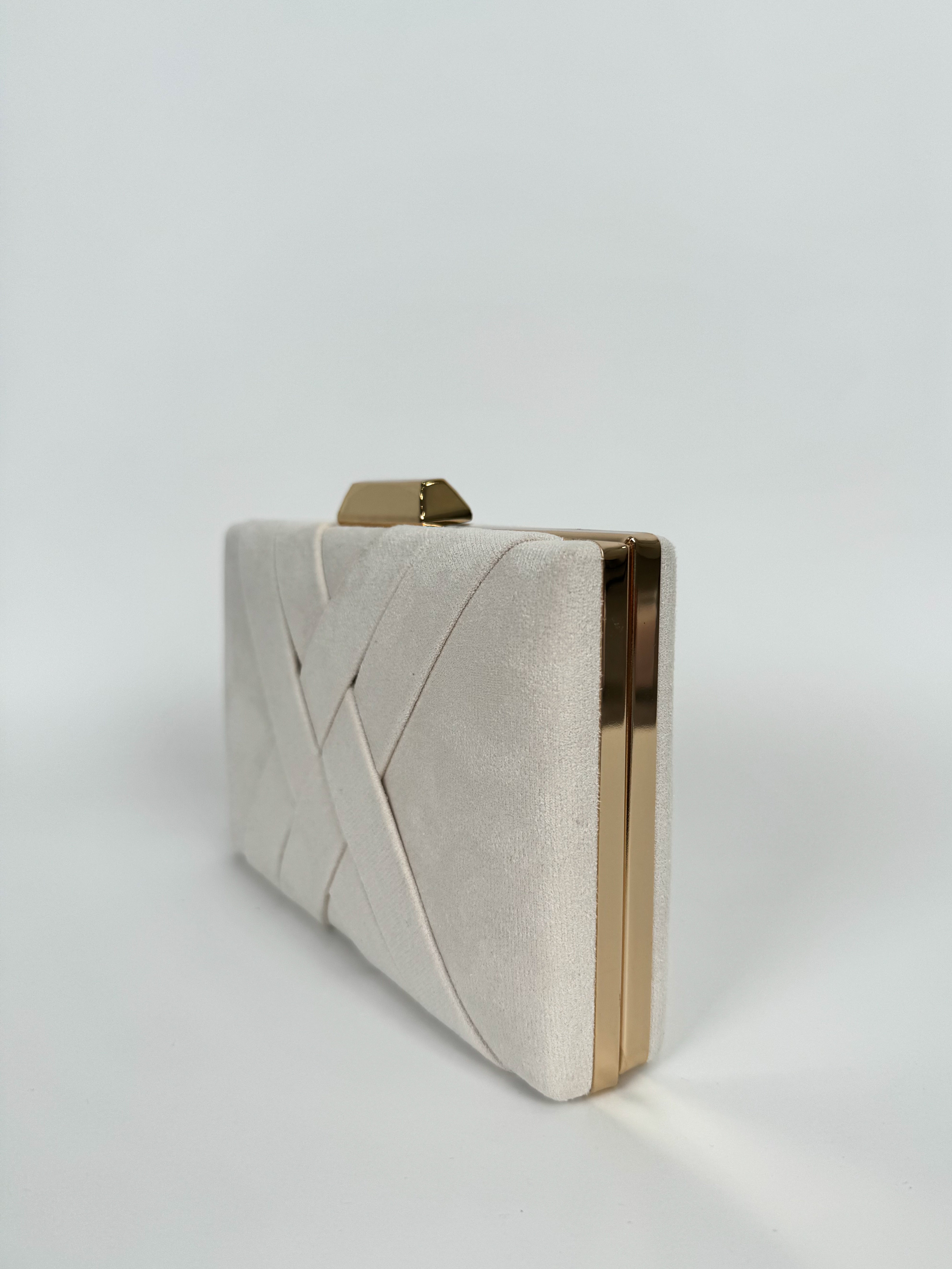 Clutch trenzado beige