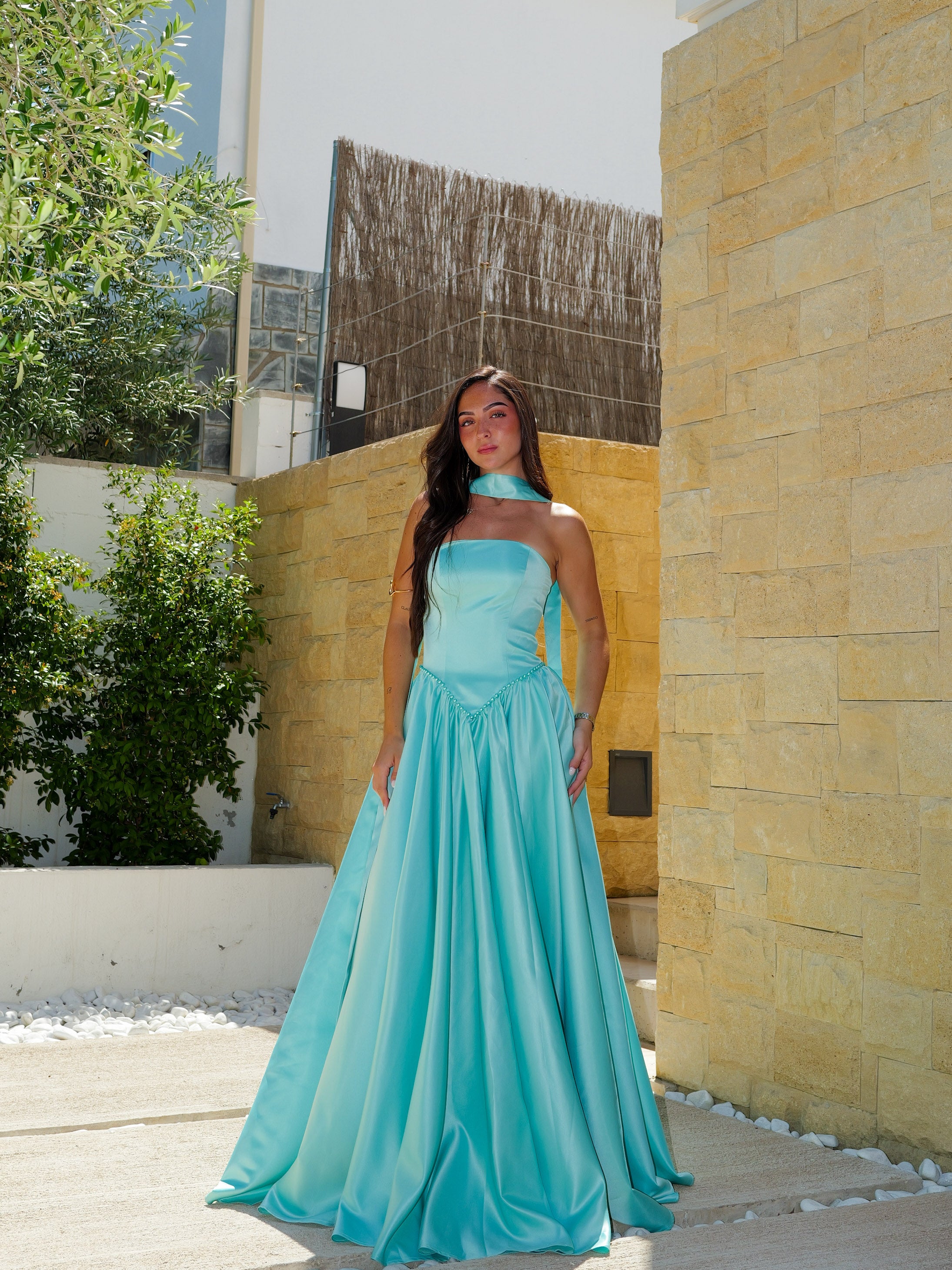Vestido largo cintura perlas turquesa