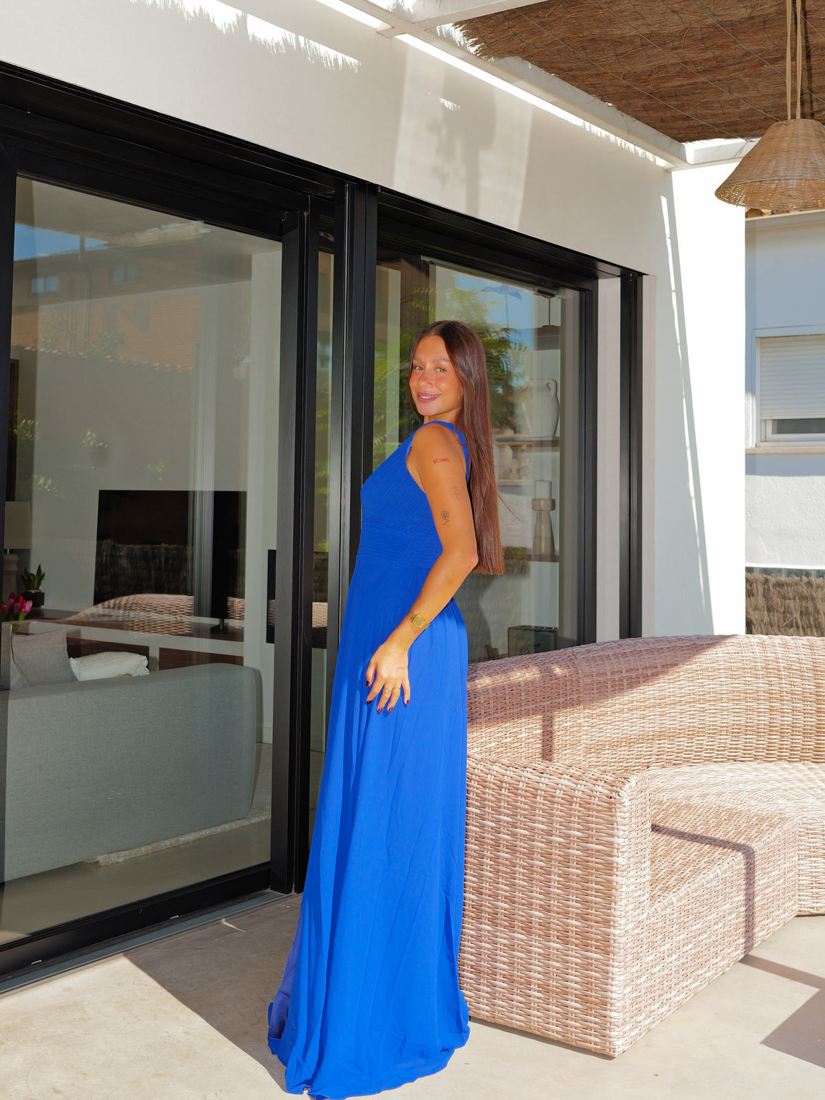 Vestido largo escote pico drapeado klein