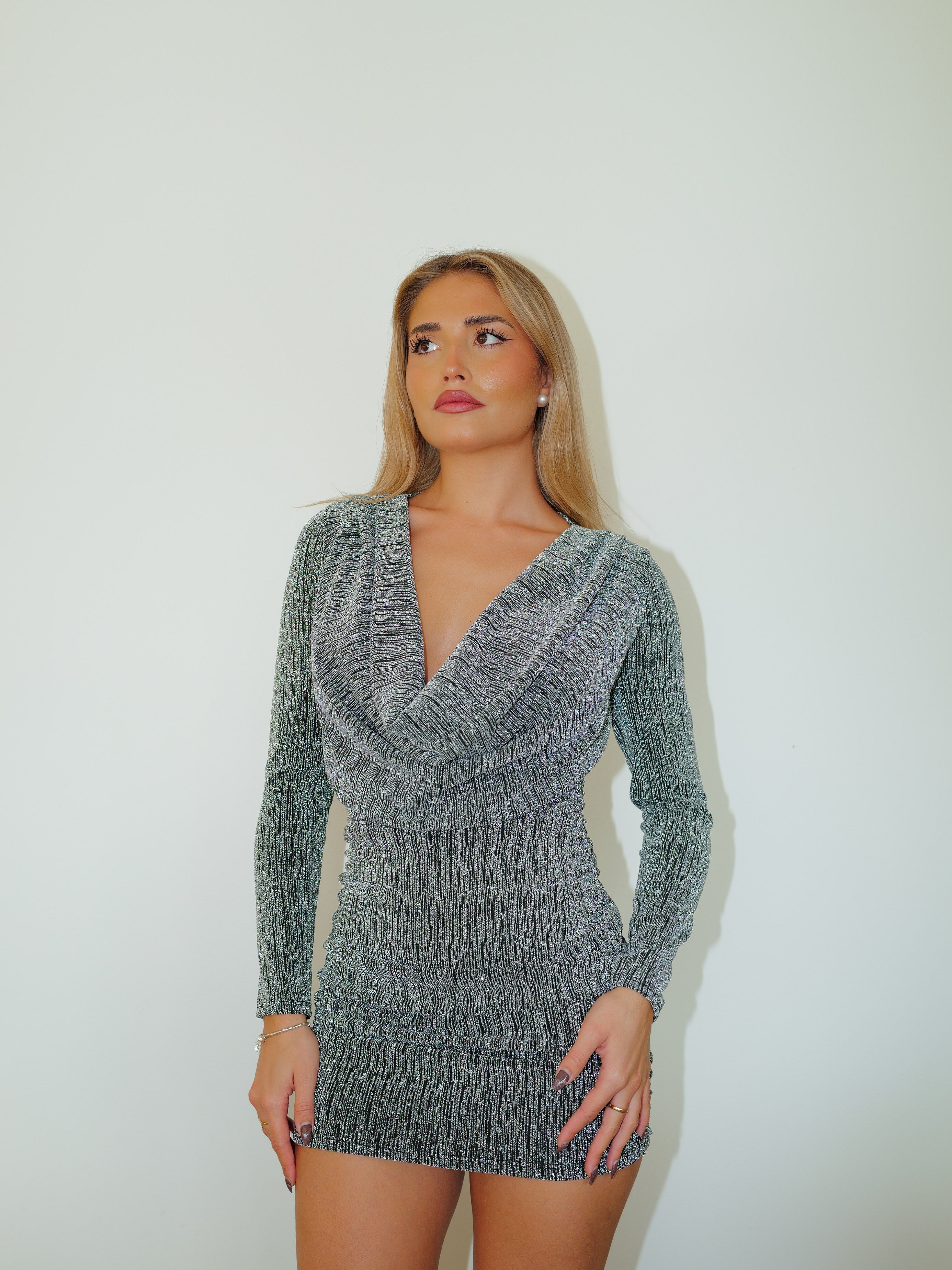 Vestido lurex mini brillos cascada plata