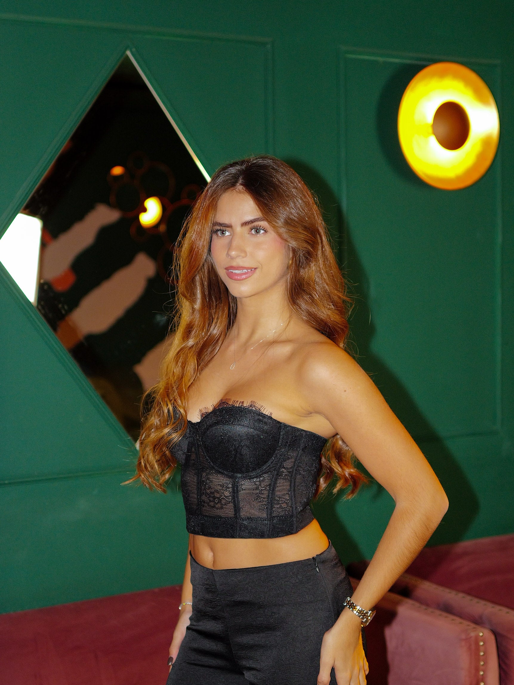 Top corsé blonda negro