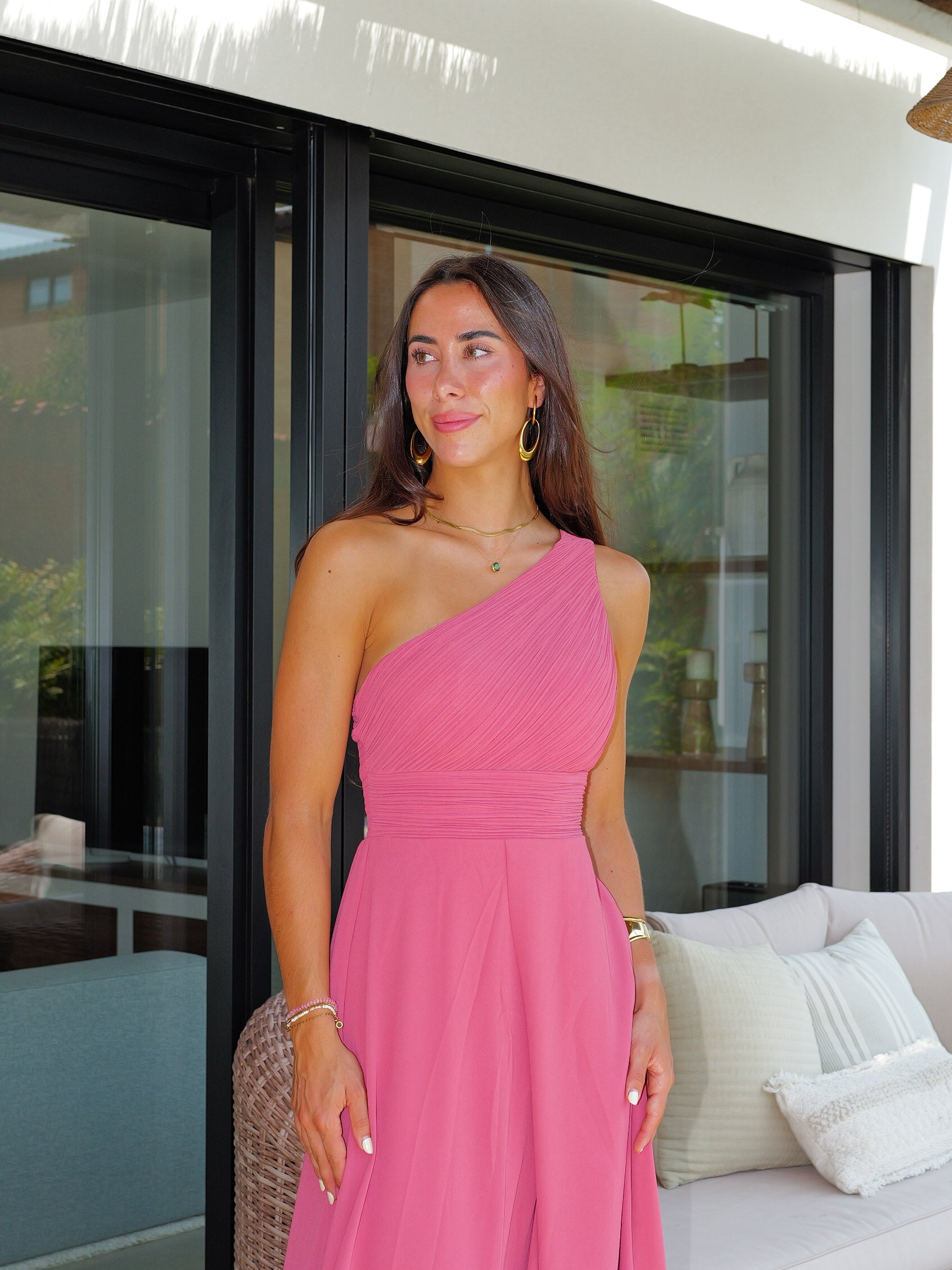 Vestido largo asimétrico plisado coral