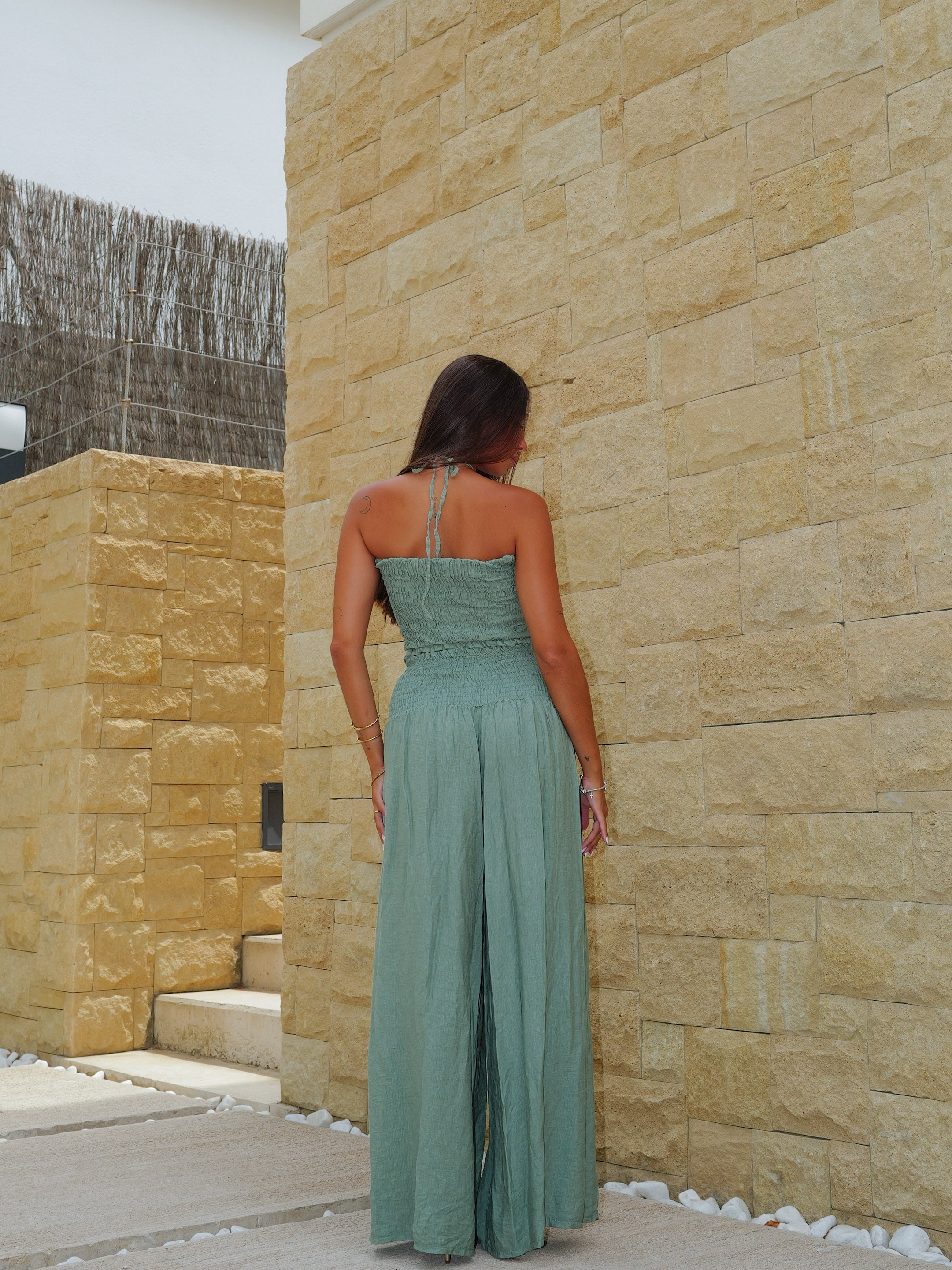 Conjunto viscosa top nido oliva