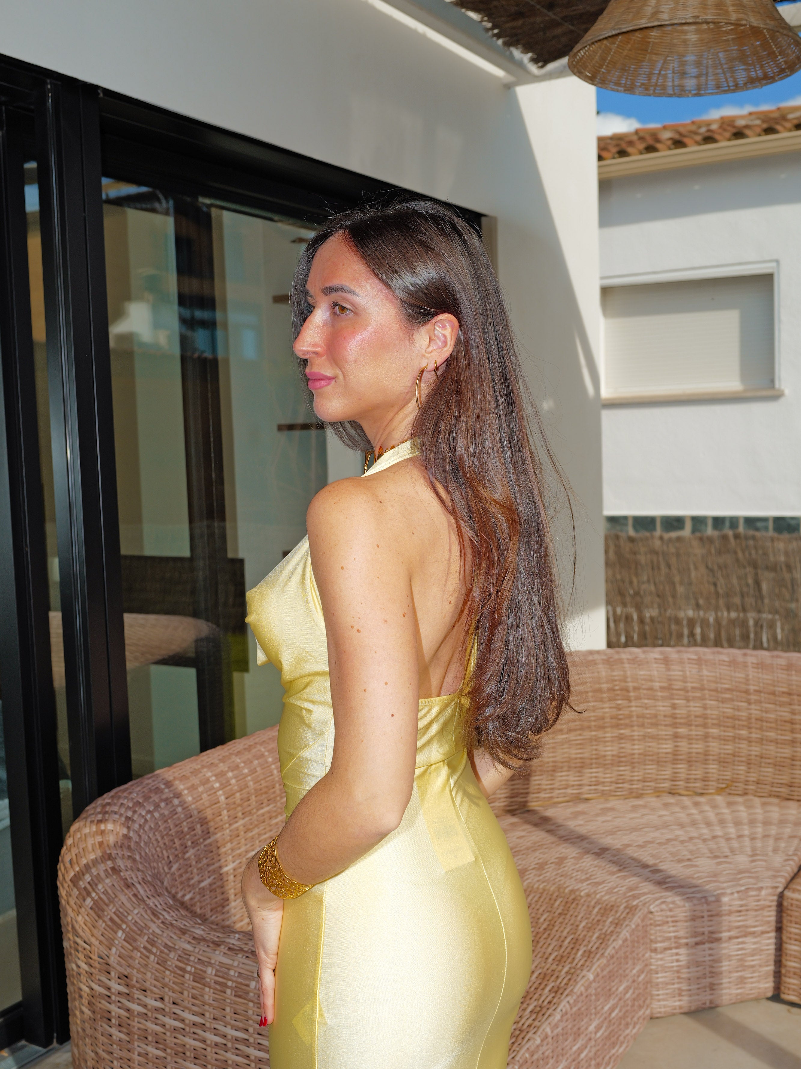 Abito lungo giallo a cascata