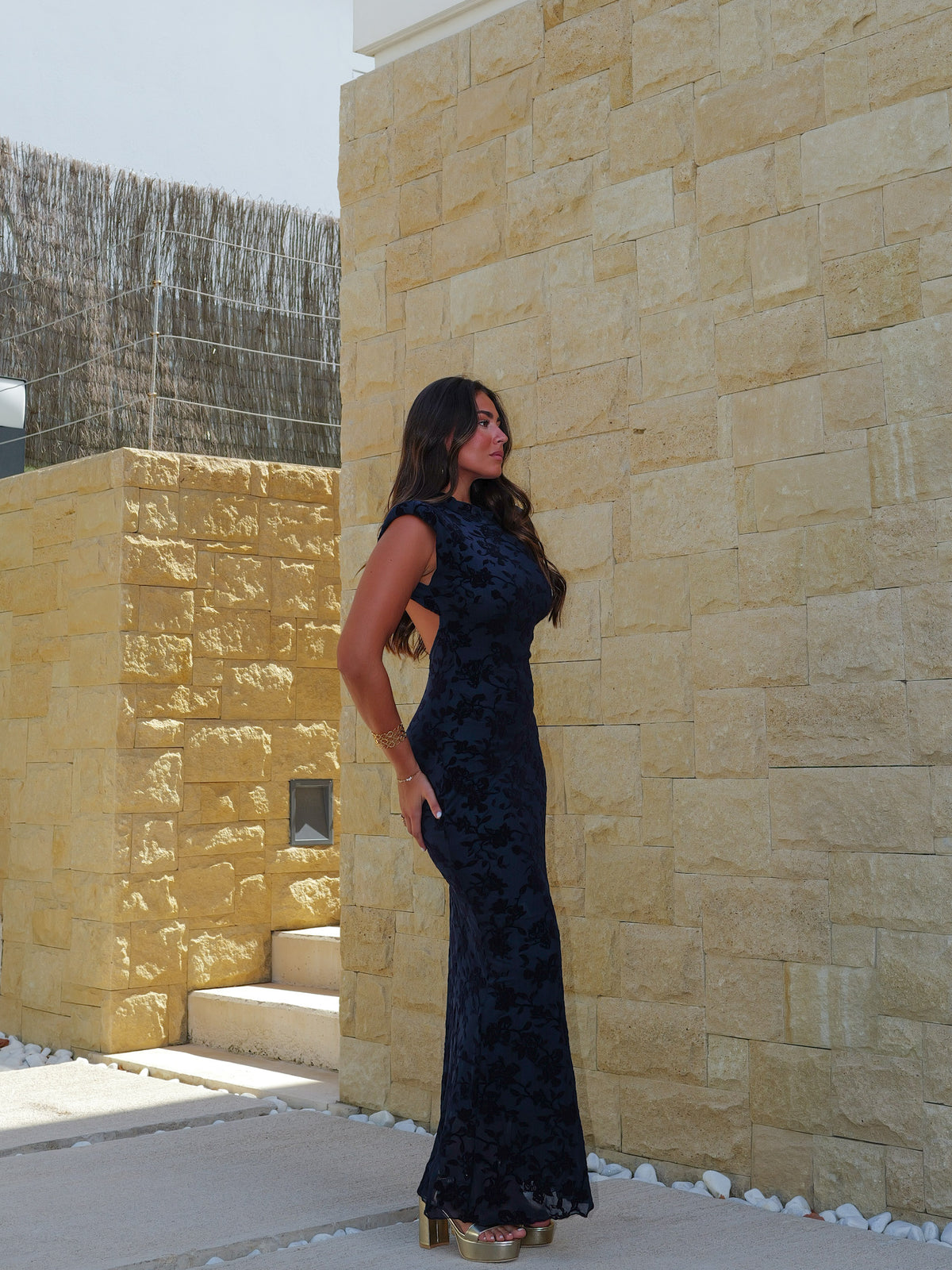 Vestido tulle flores espalda marino