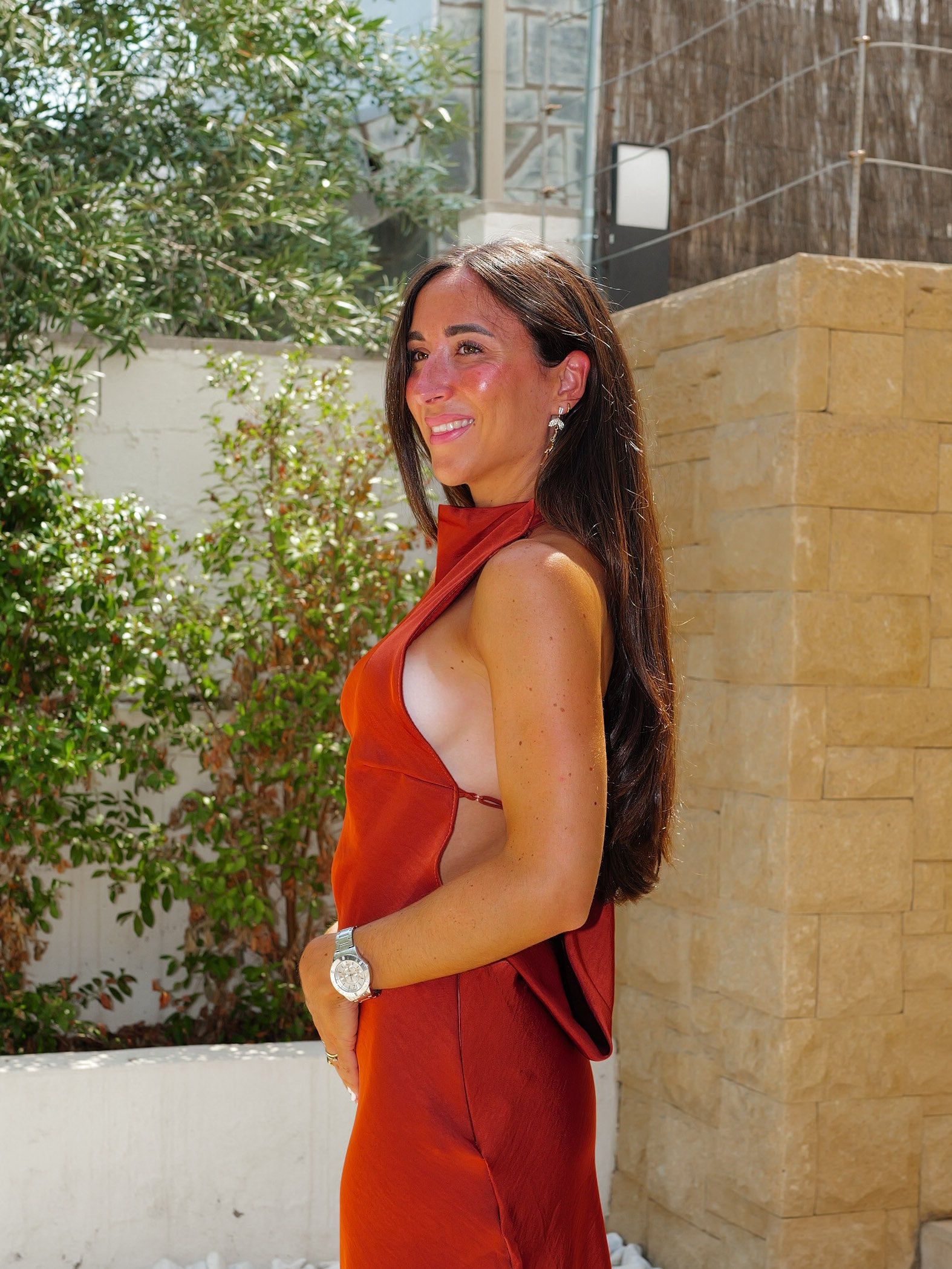 Vestido halter raso espalda caldera