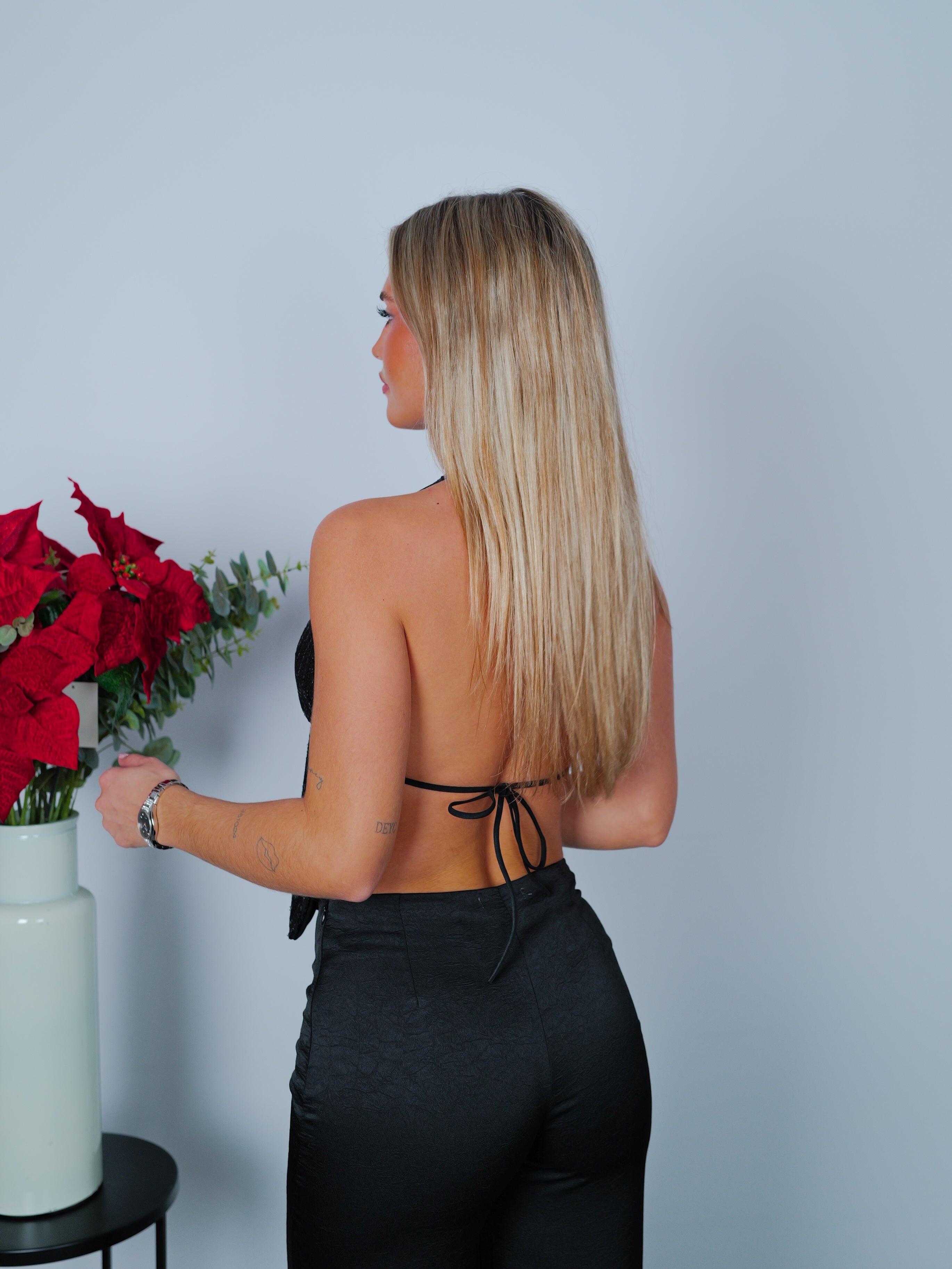 Top glitter pico espalda negro