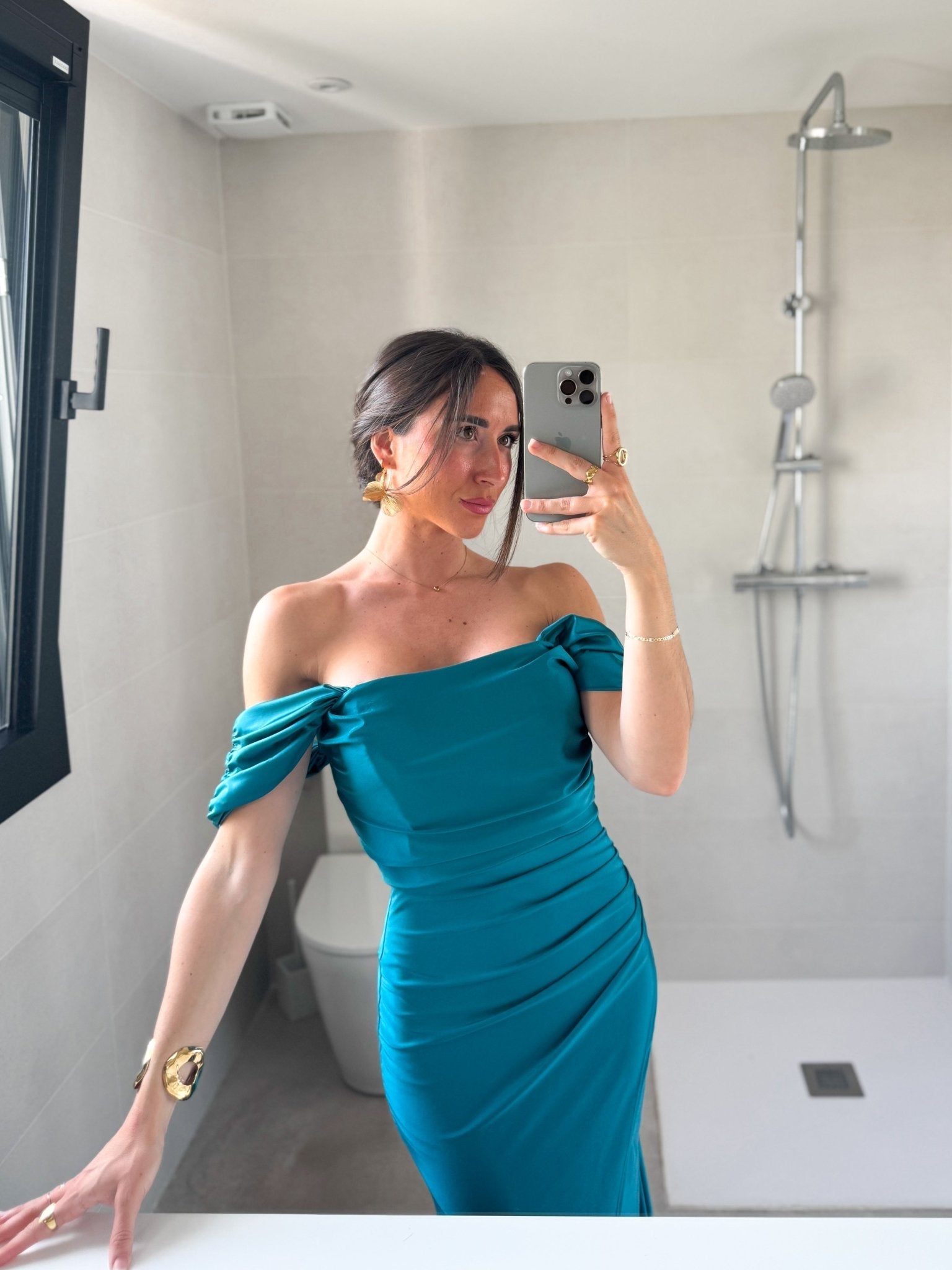 Turquoise sleeveless dress