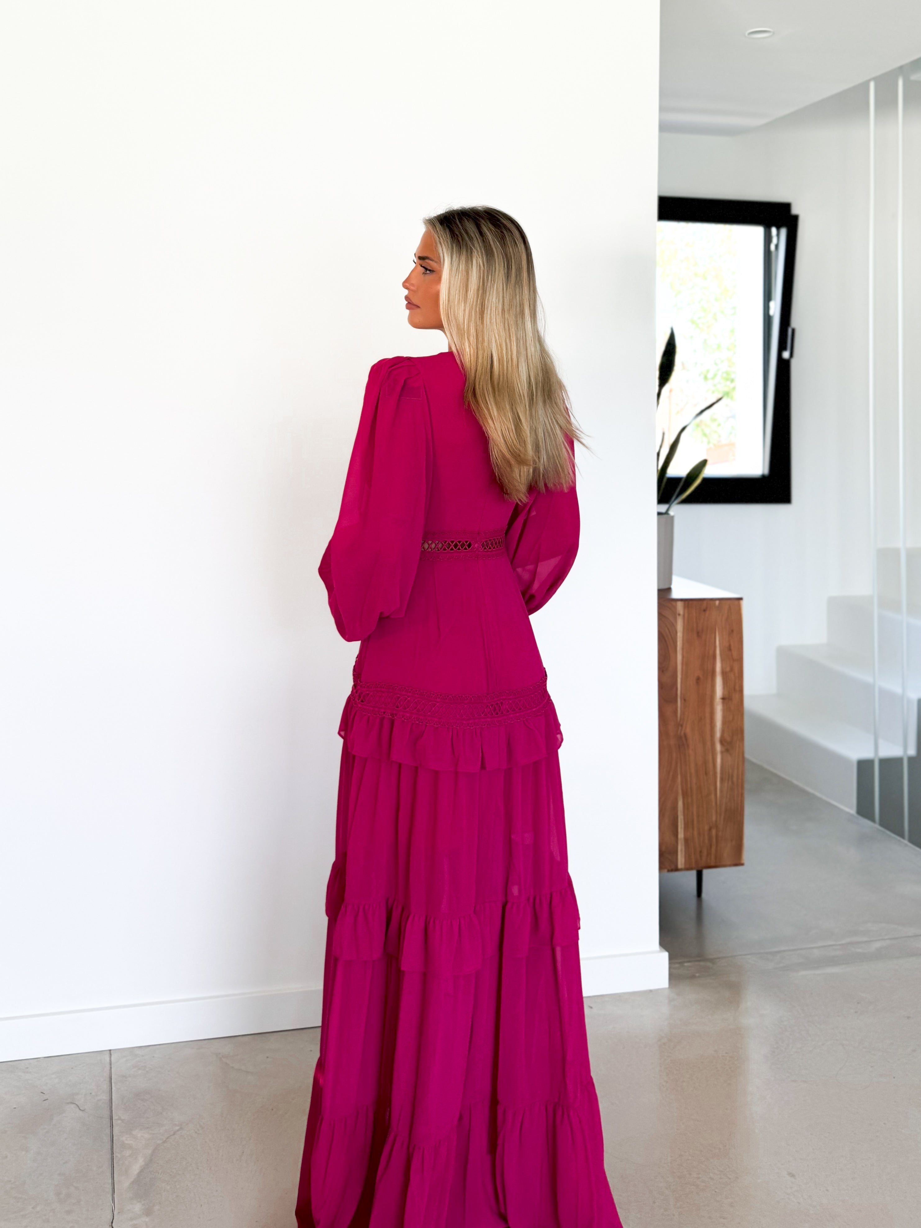 Vestido pico bordado fucsia