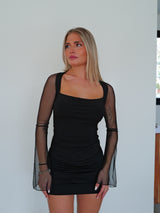 Vestido mini mangas tulle negro