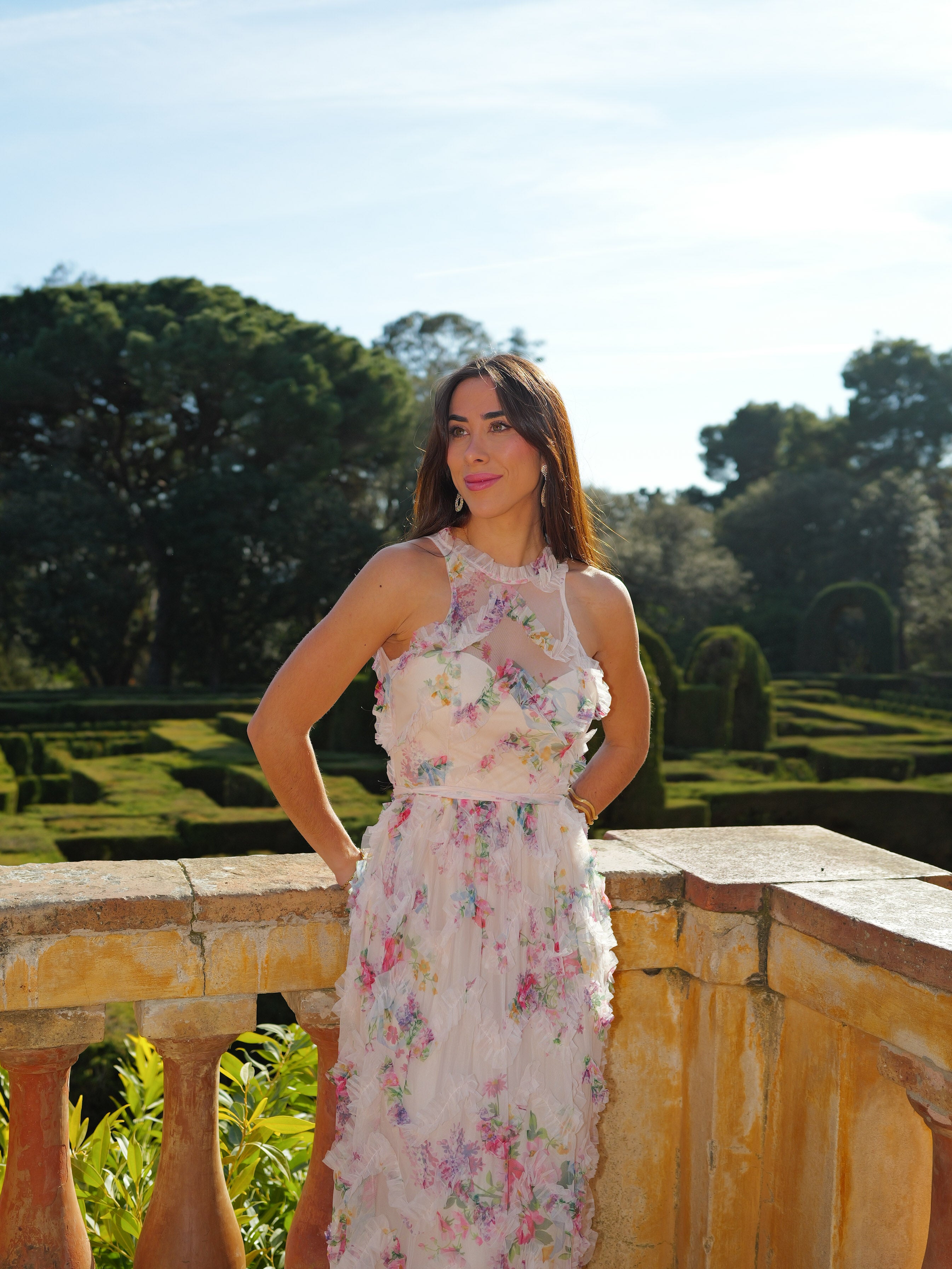 Vestido romántico volantes flores blanco