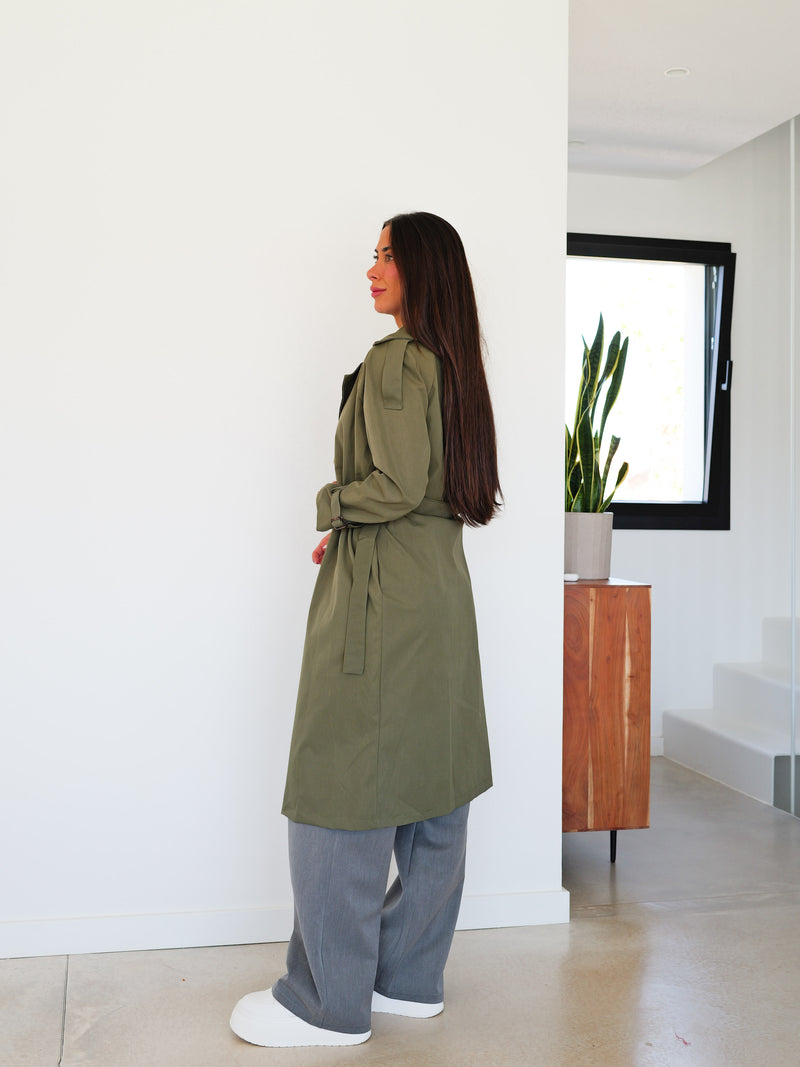 Abrigo trench midi caqui