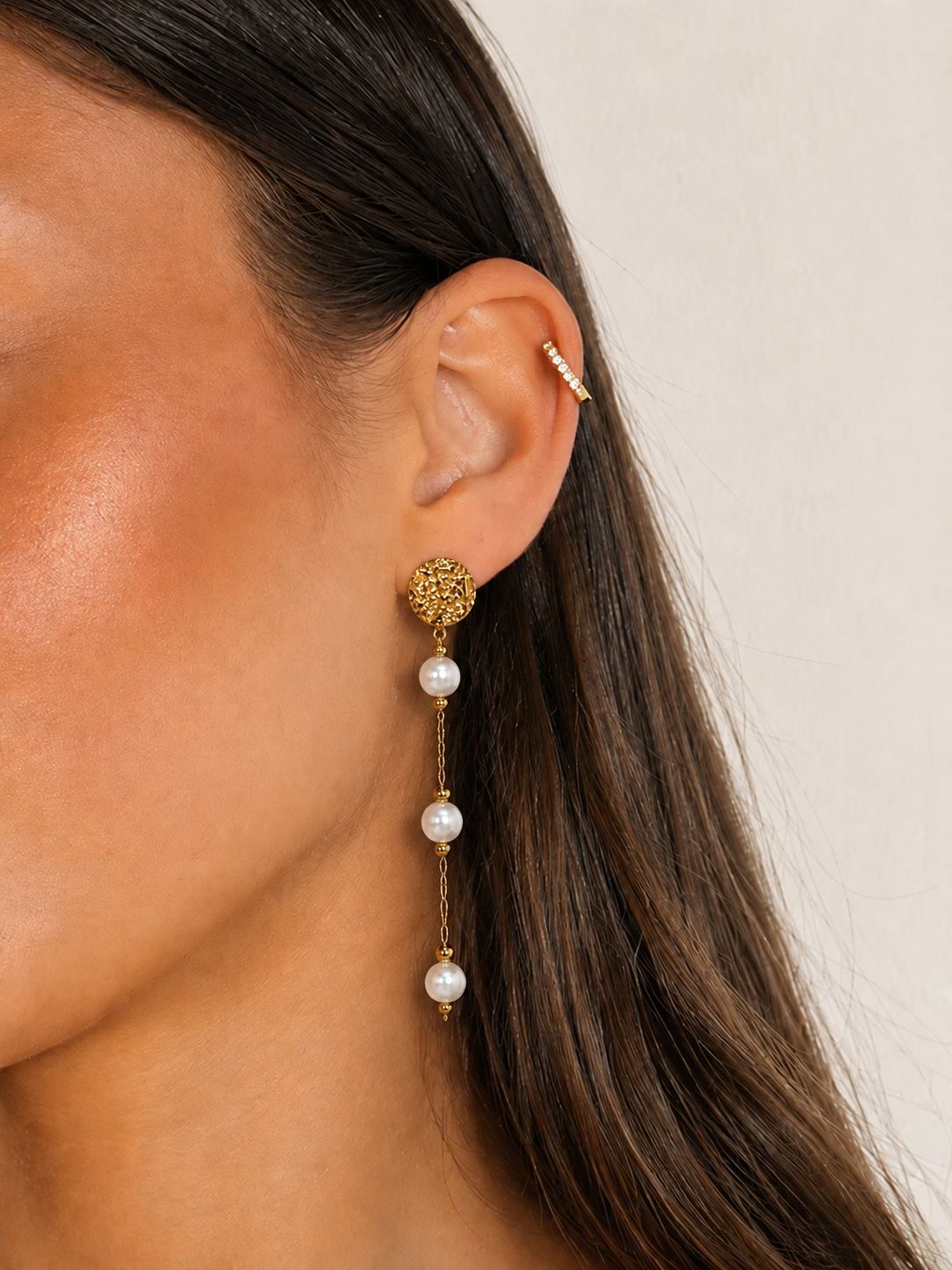 Pendientes cadena perlas dorados