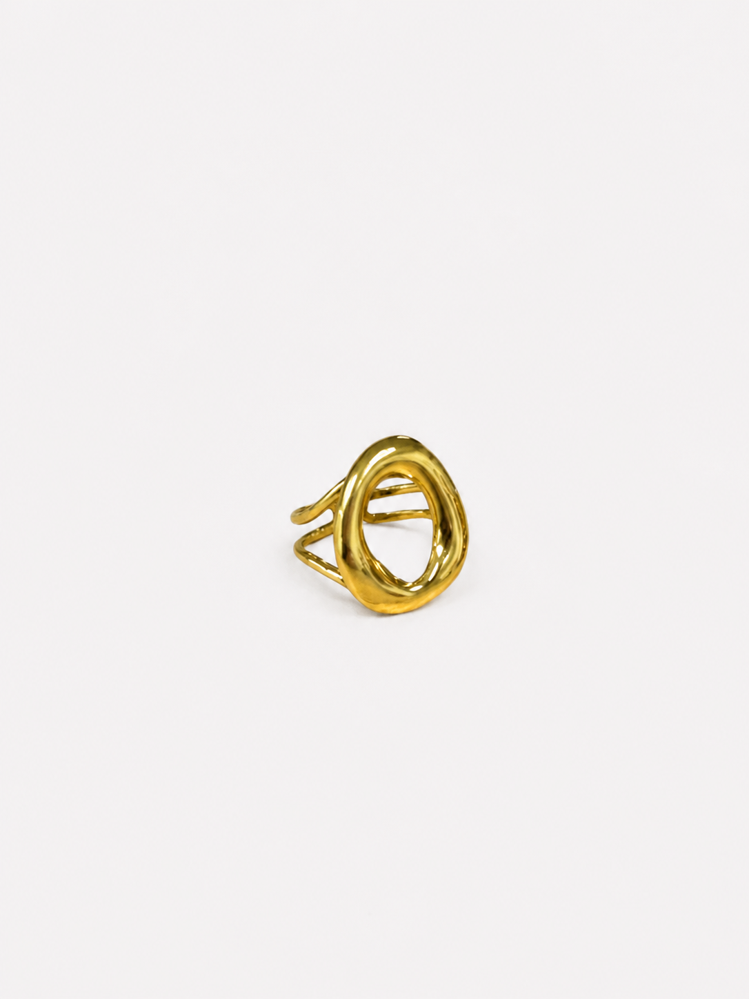 Anello a cerchio dorato