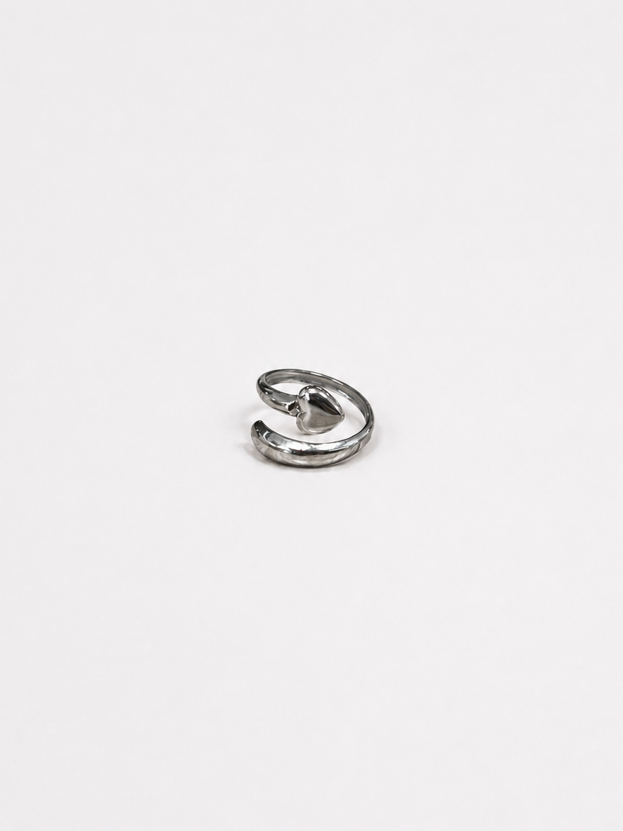 Silver Interlocking Heart Ring