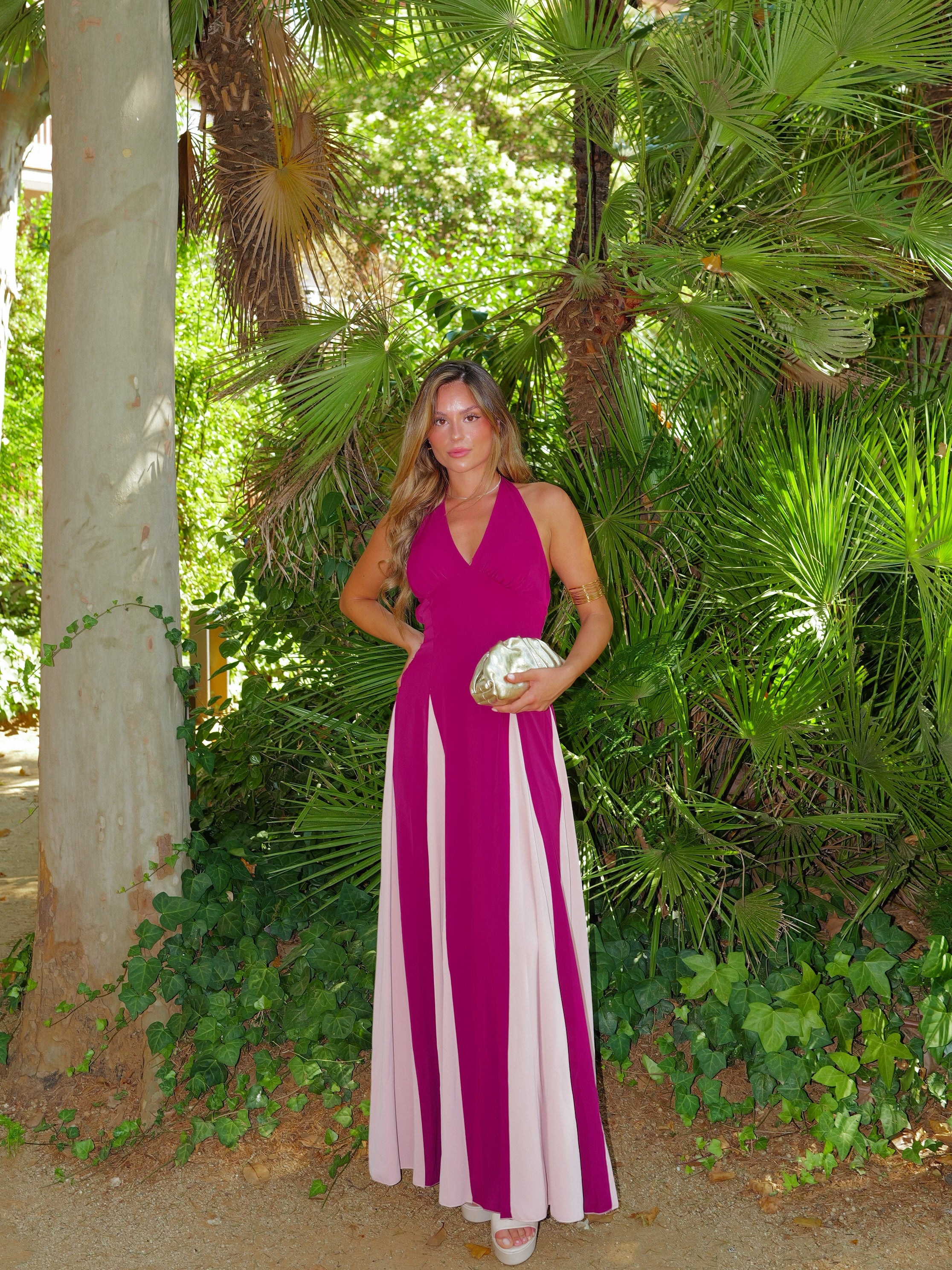 Vestido cuello pico bicolor amarena