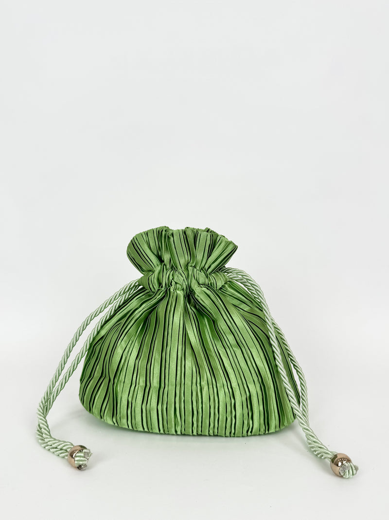 Clutch saco satinado verde
