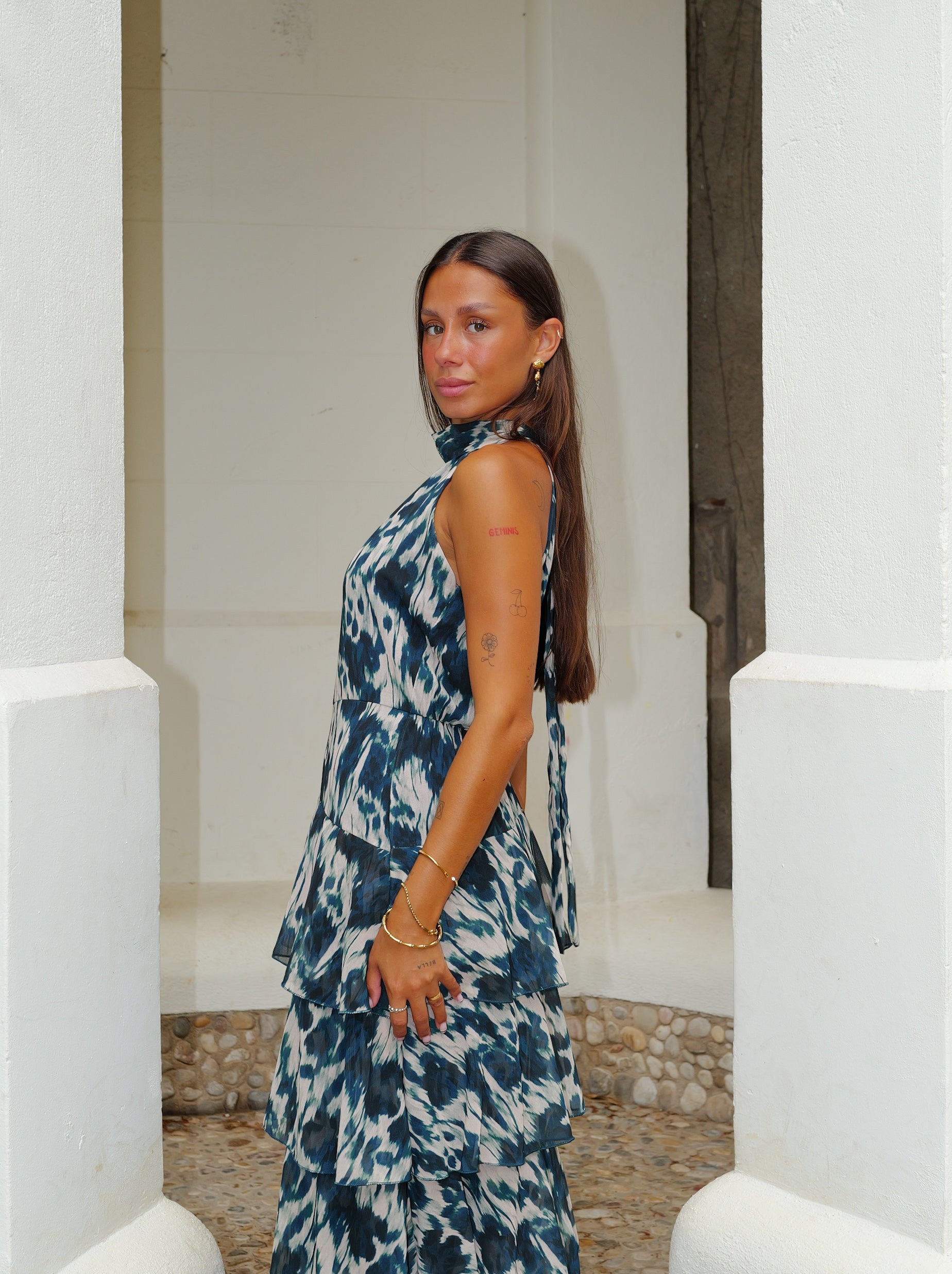 Robe longue à col licou et nœud, imprimé bleu pétrole