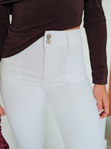 Jeans flare tiro alto blanco