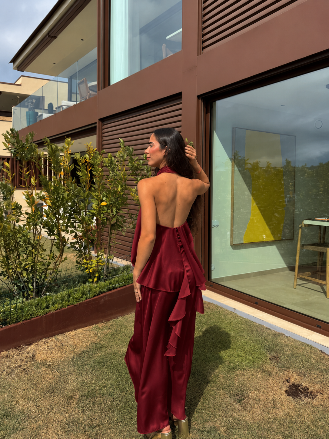 Vestido raso capa burdeos