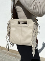 Bolso piel lisa flecos crema