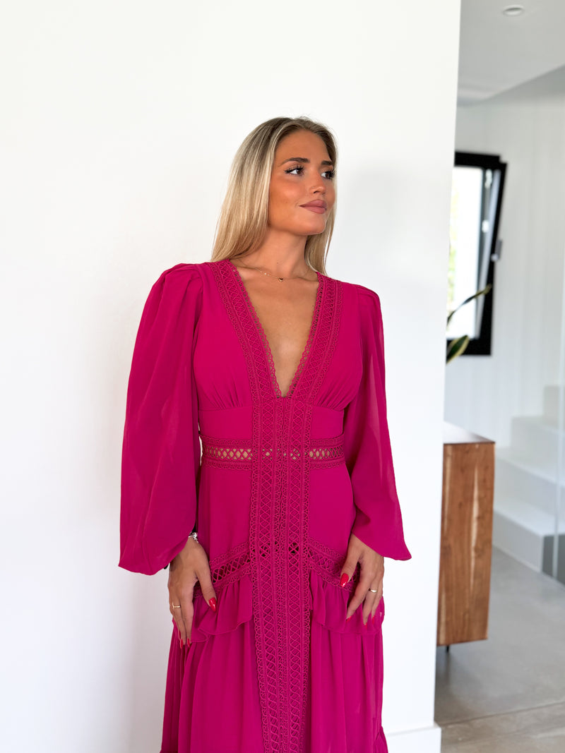 Vestido pico bordado fucsia