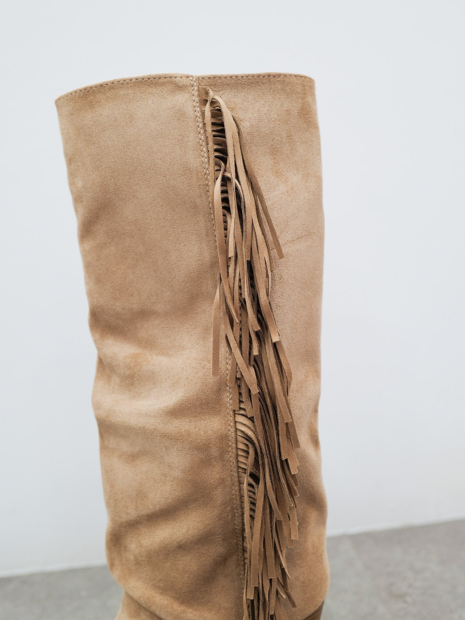 Botas cowboy flecos lateral beige - SORELLAS