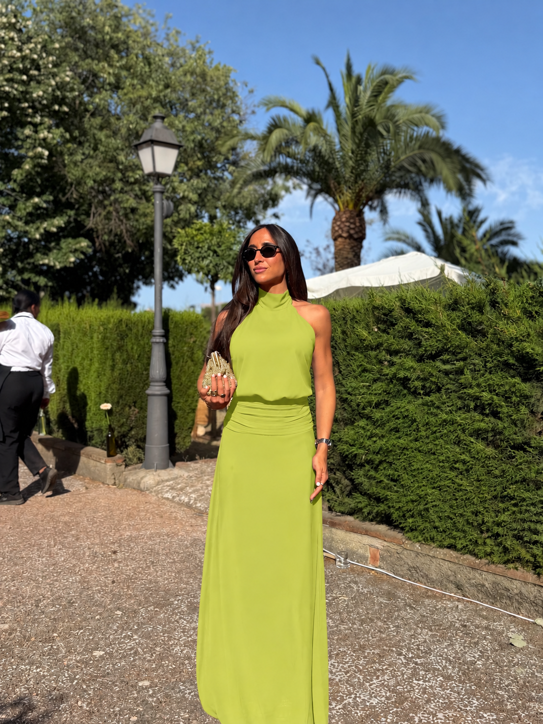 Vestido halter cintura drapeado oliva