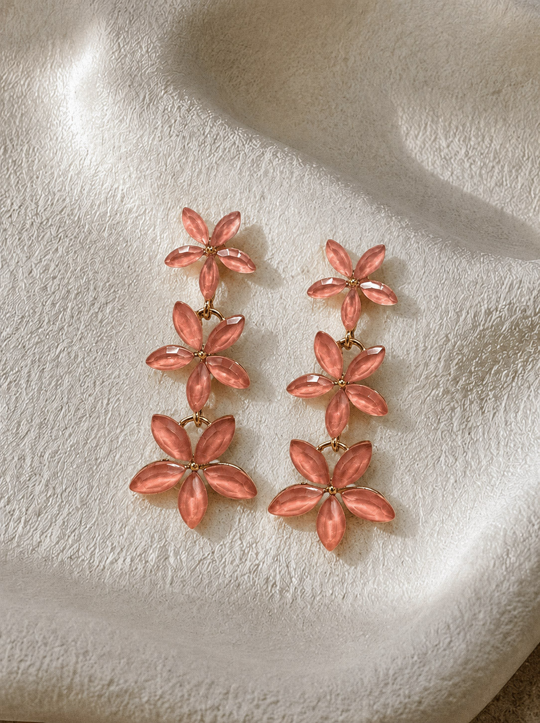 BOUCLES D'OREILLES fleurs pierres corail