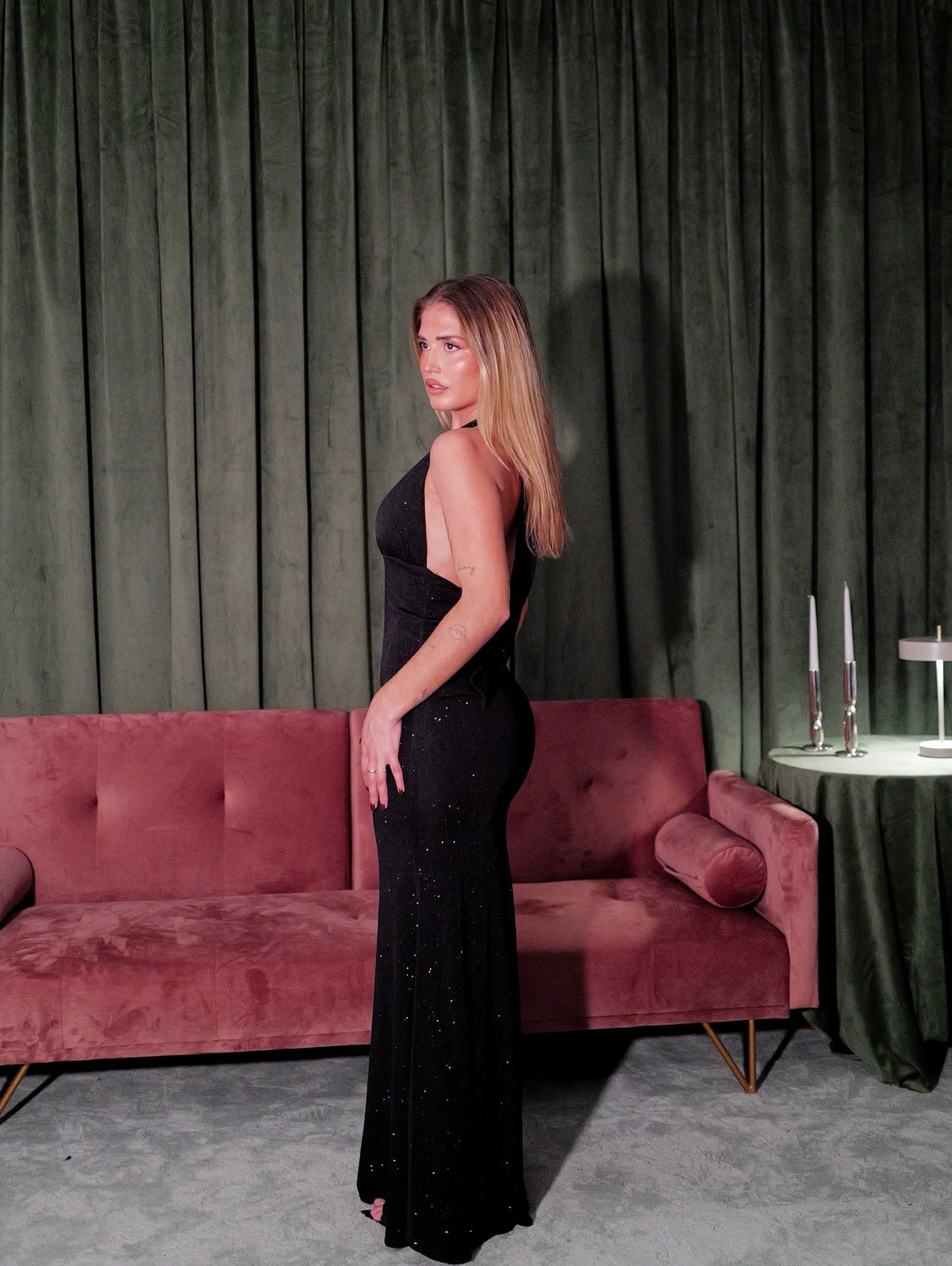 Vestido largo escote pico lurex negro