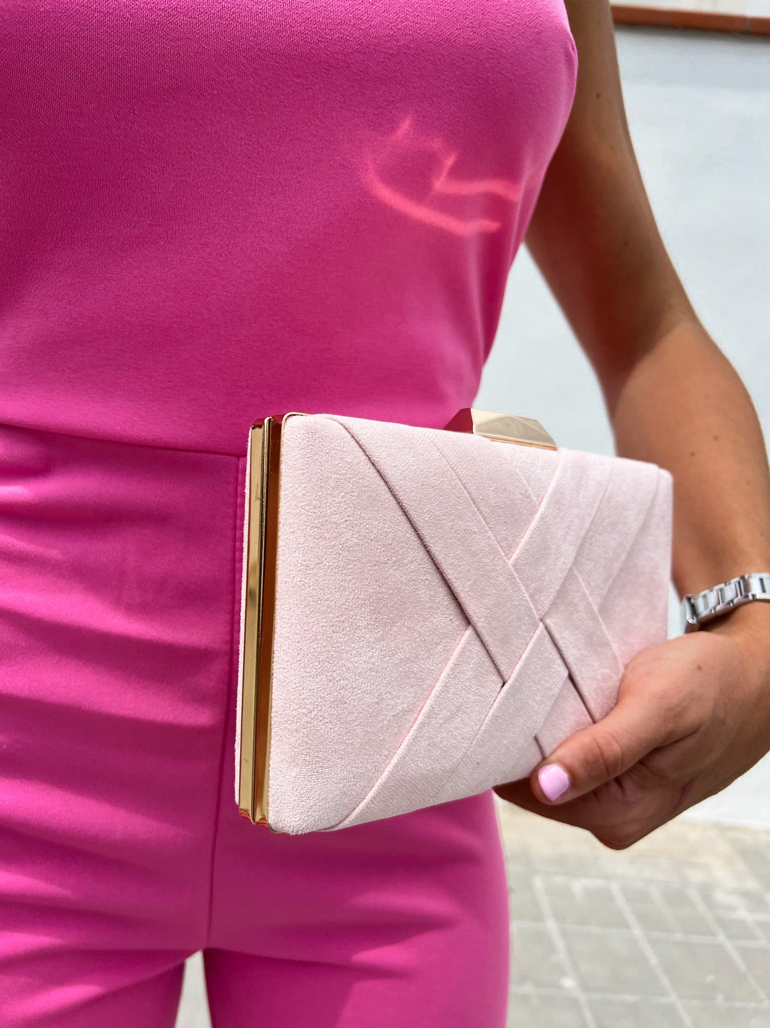 Clutch trenzado rosa