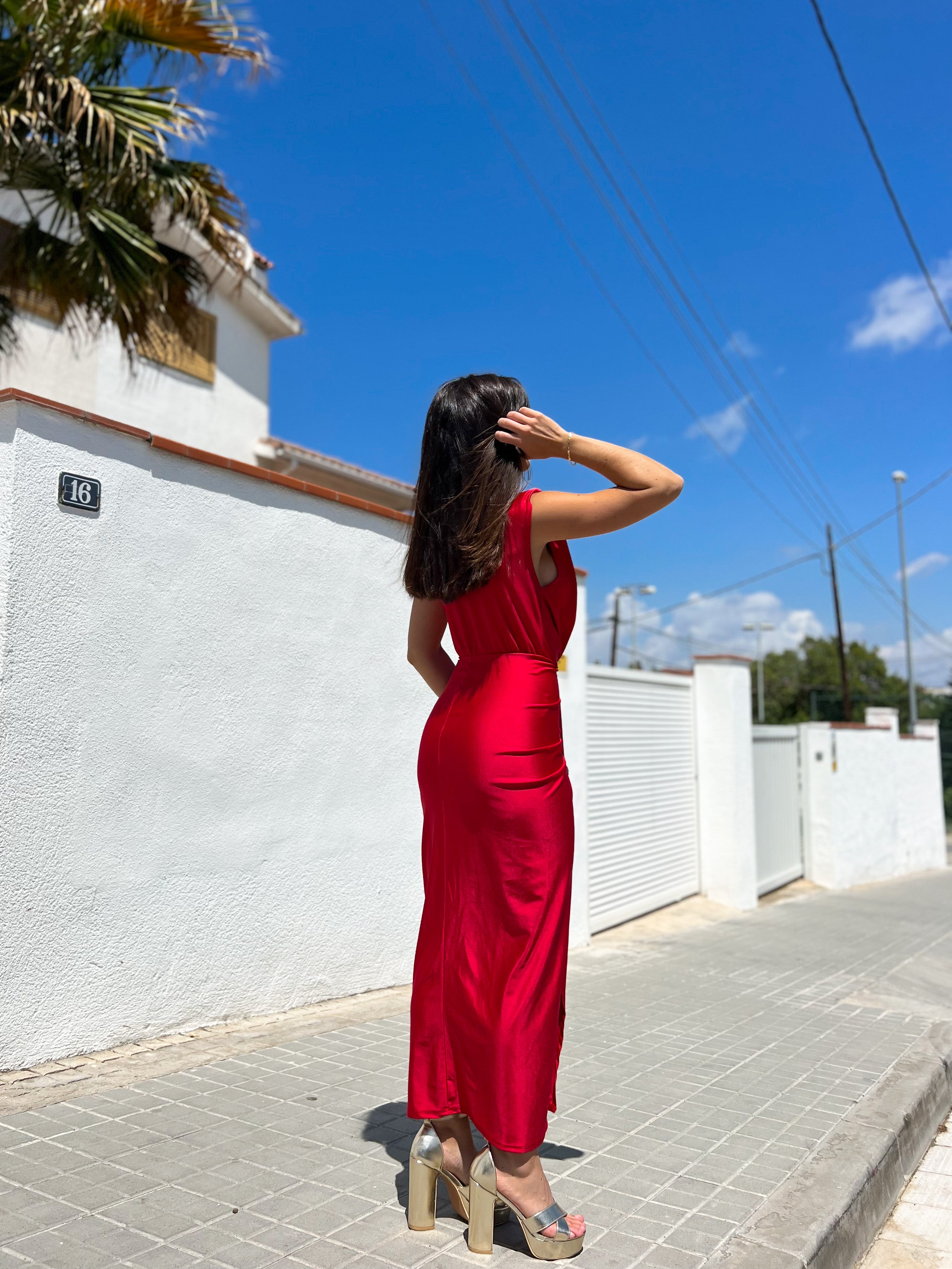 Vestido escote lazo rojo