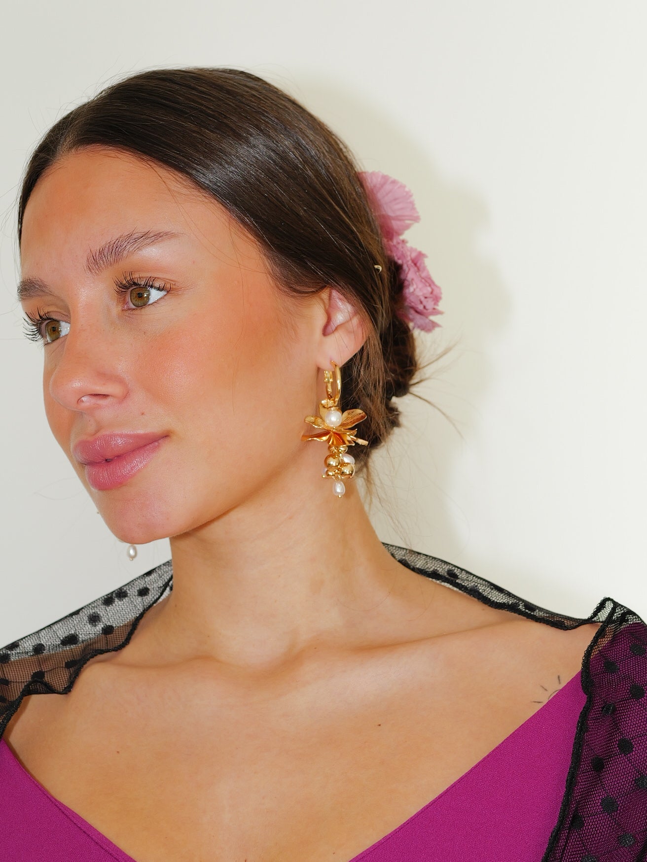 Pendientes flor perlas doradas - Sorellas The Brand Barcelona S.L