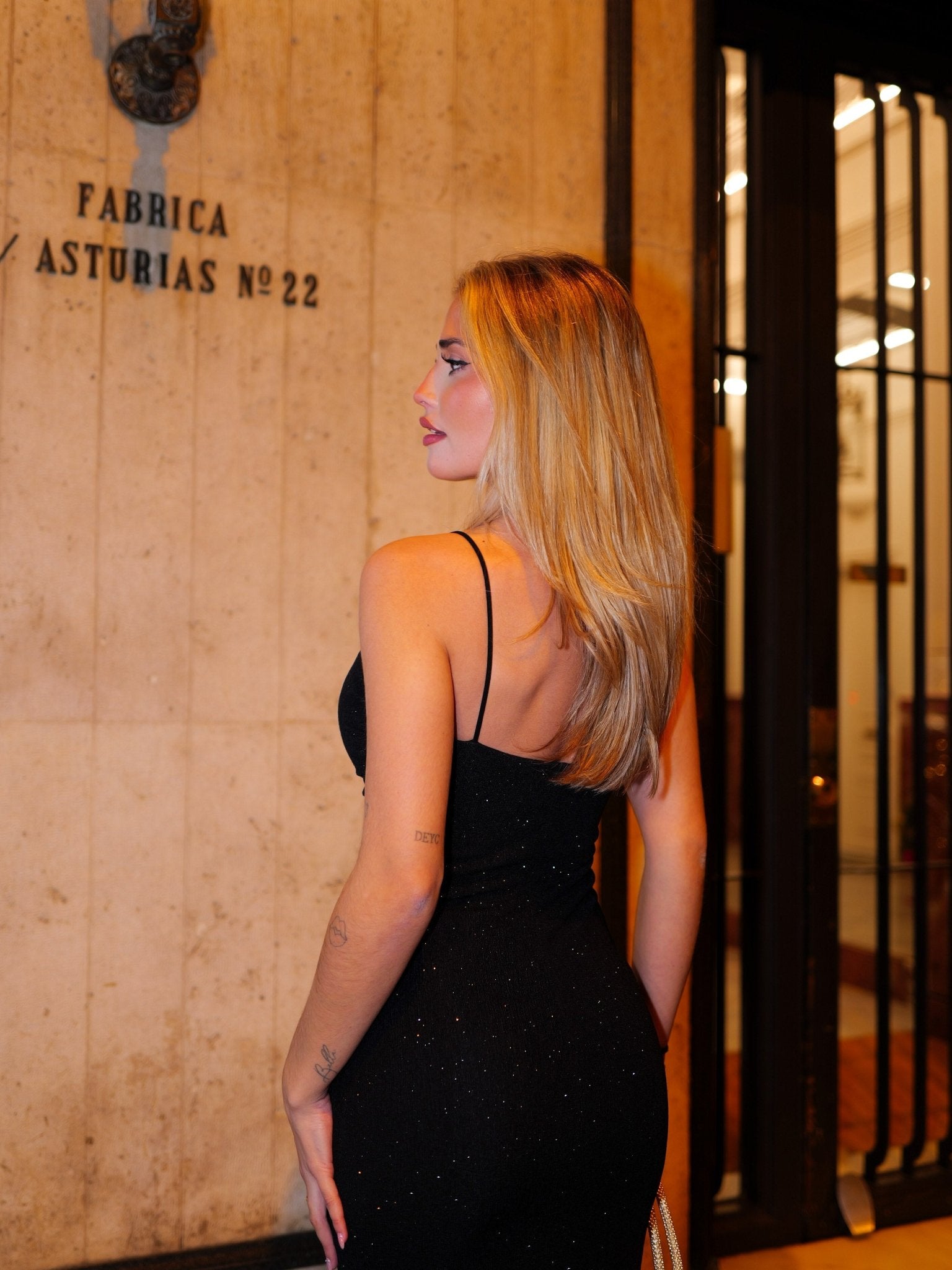 Abito lungo in lurex nero con arricciature - Sorellas The Brand Barcelona S.L