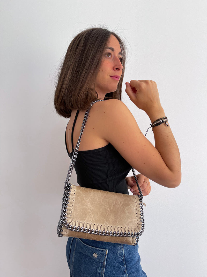 Bolso midi piel beige