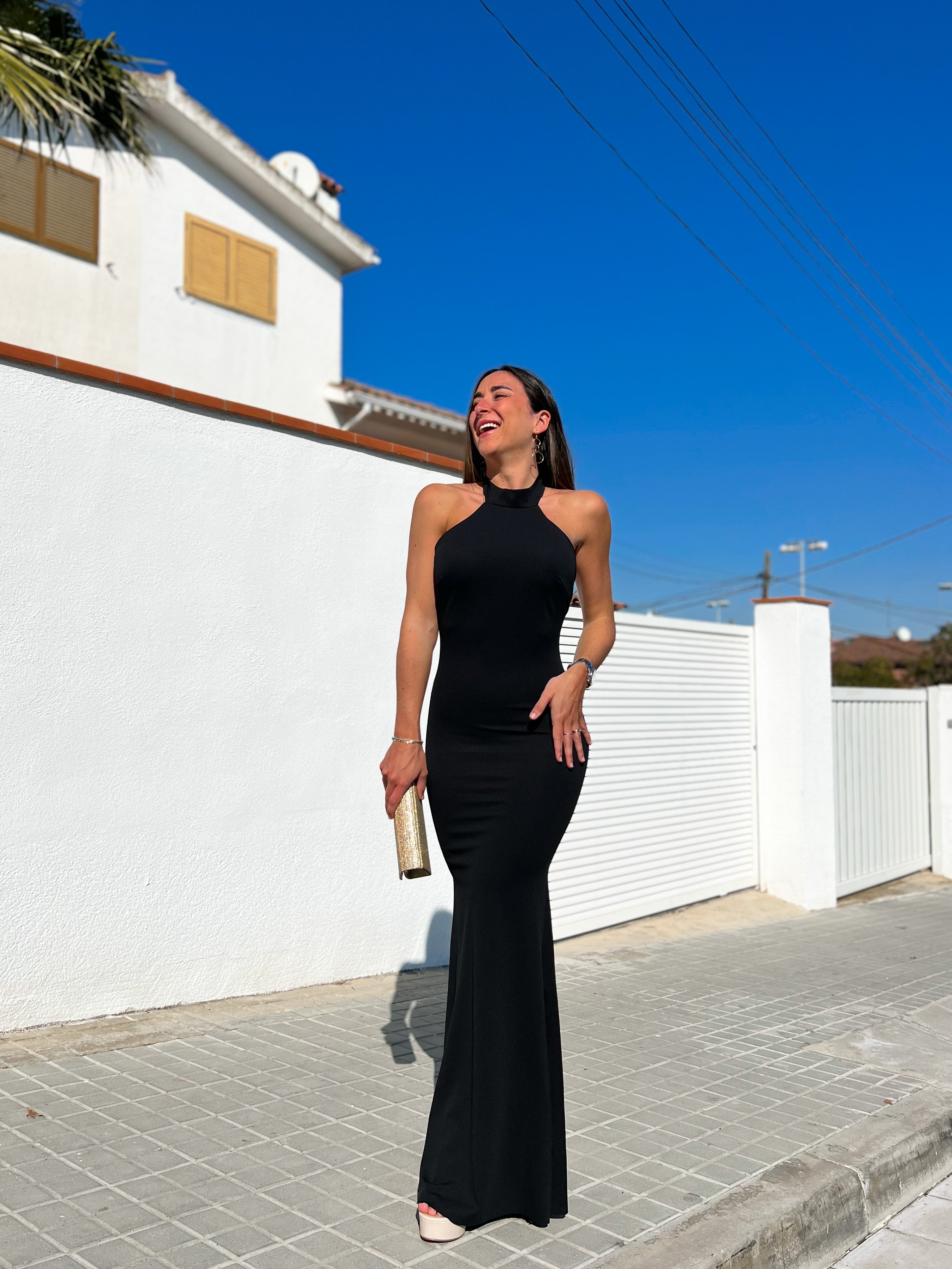 Vestido halter sirena negro