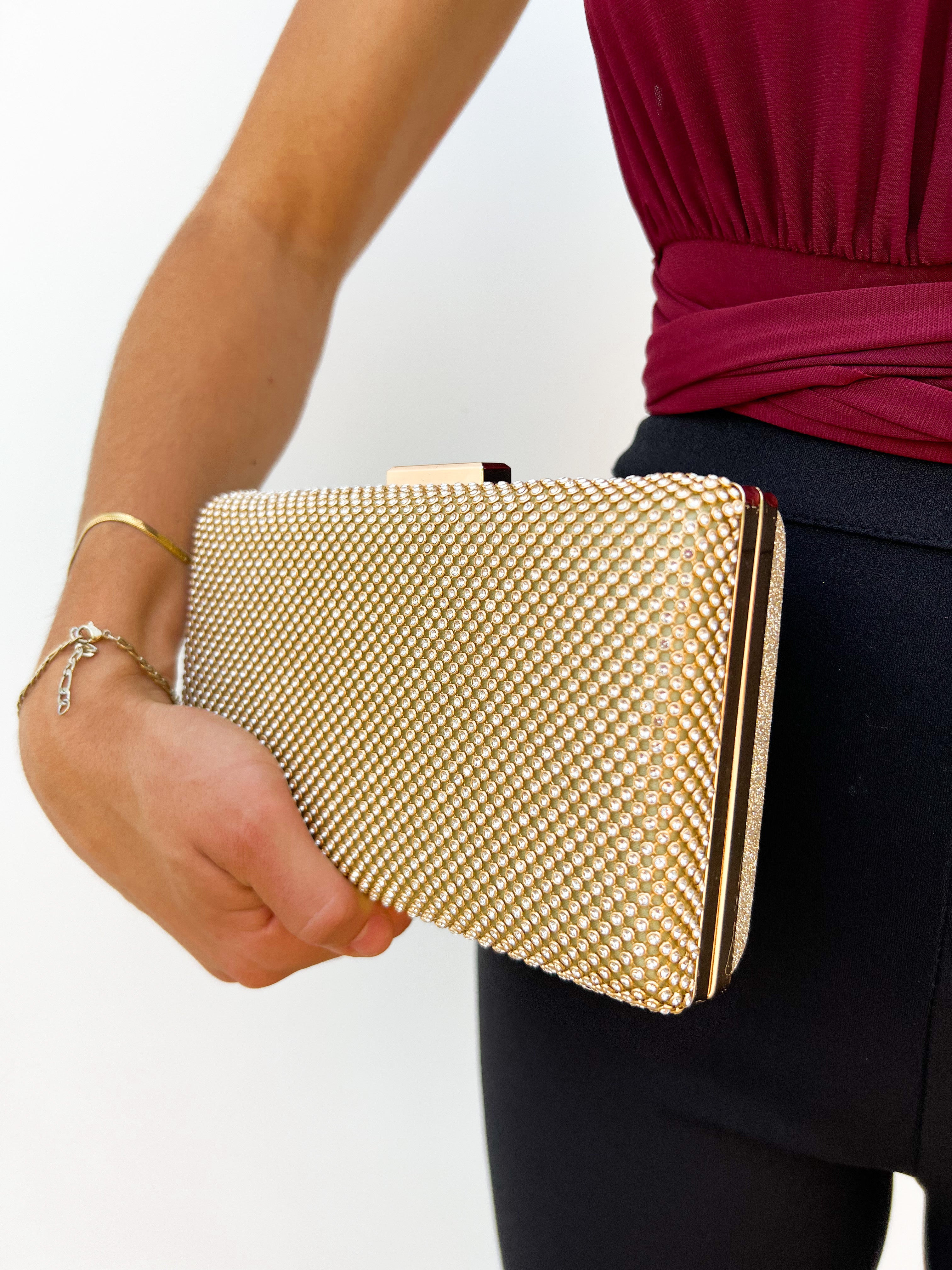 Clutch brillos dorado efecto