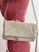 Bolso piel cadenas hielo