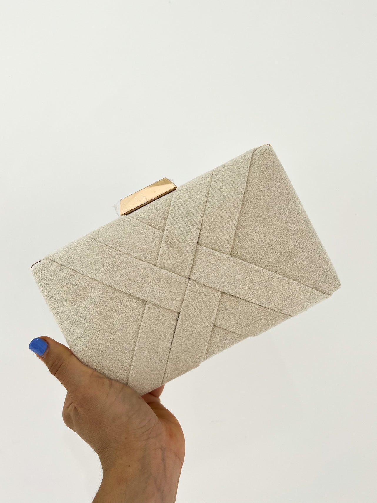 Clutch trenzado beige