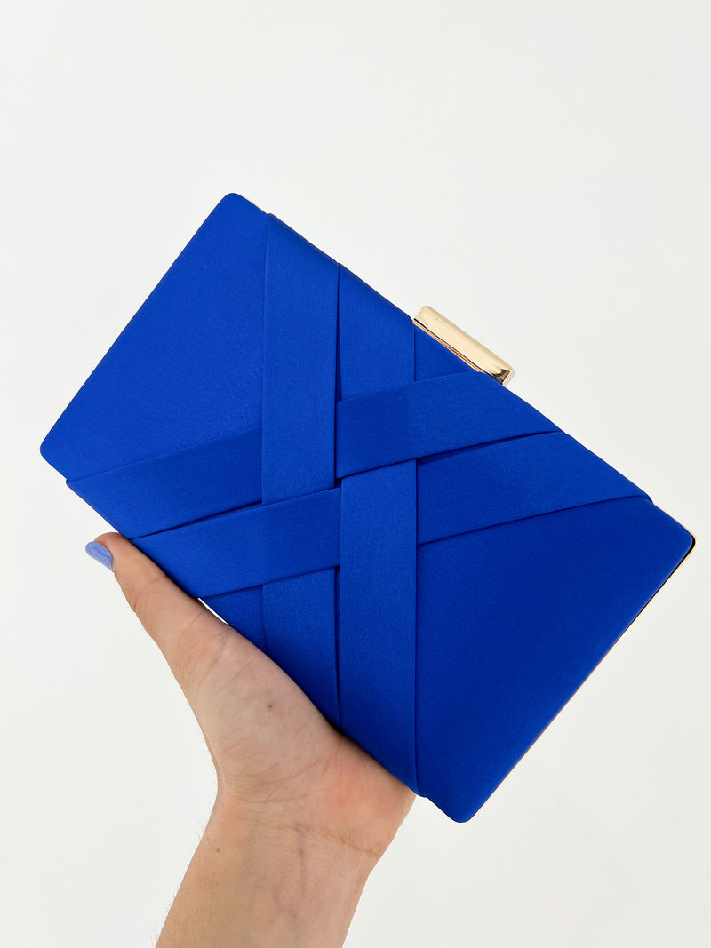 Clutch satinado azul