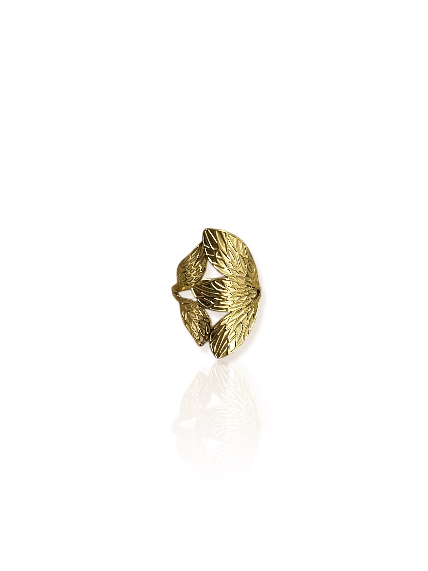 Gold intertwined leaf ring