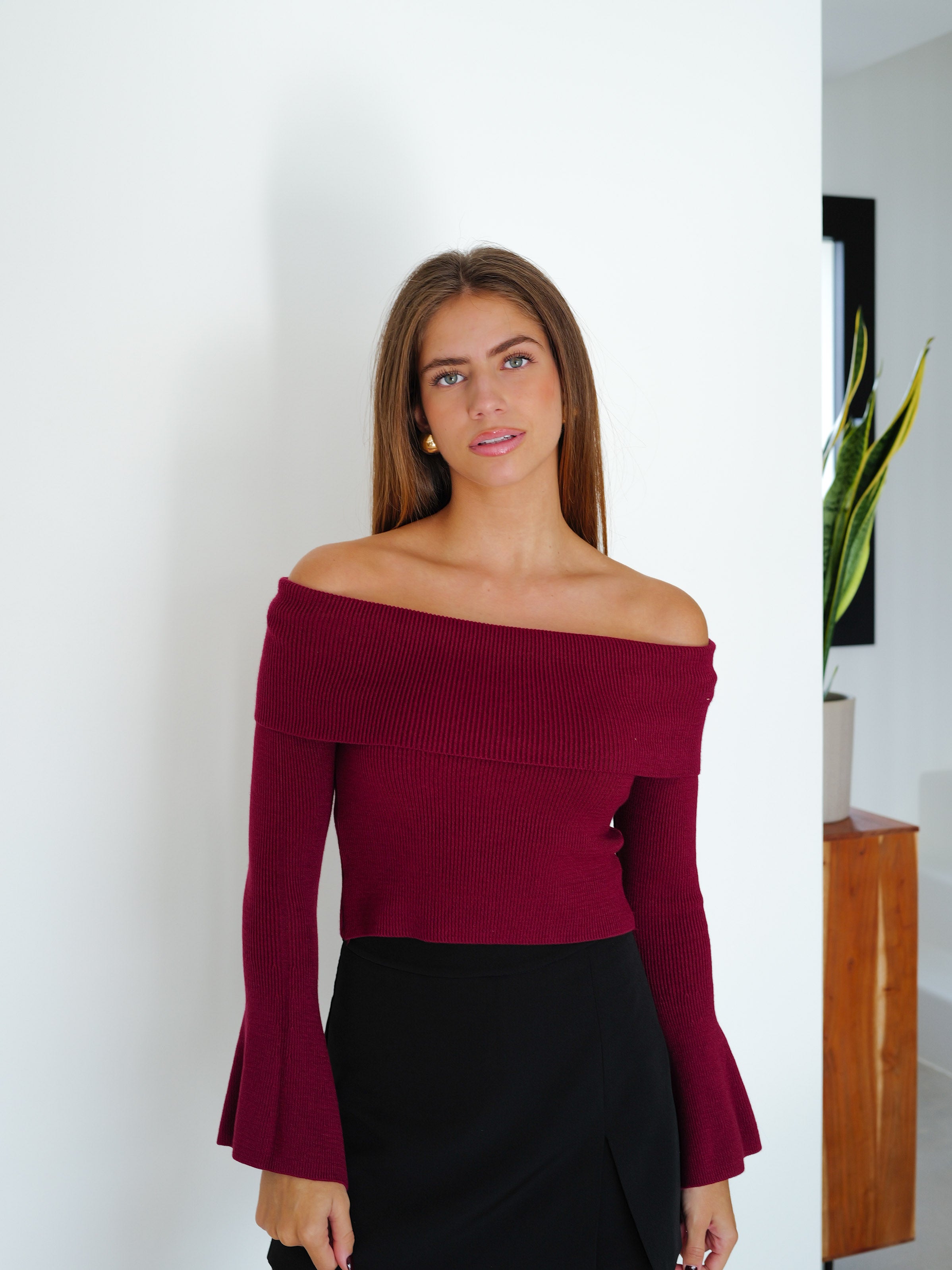 Flared sleeve boat sweater burgundy